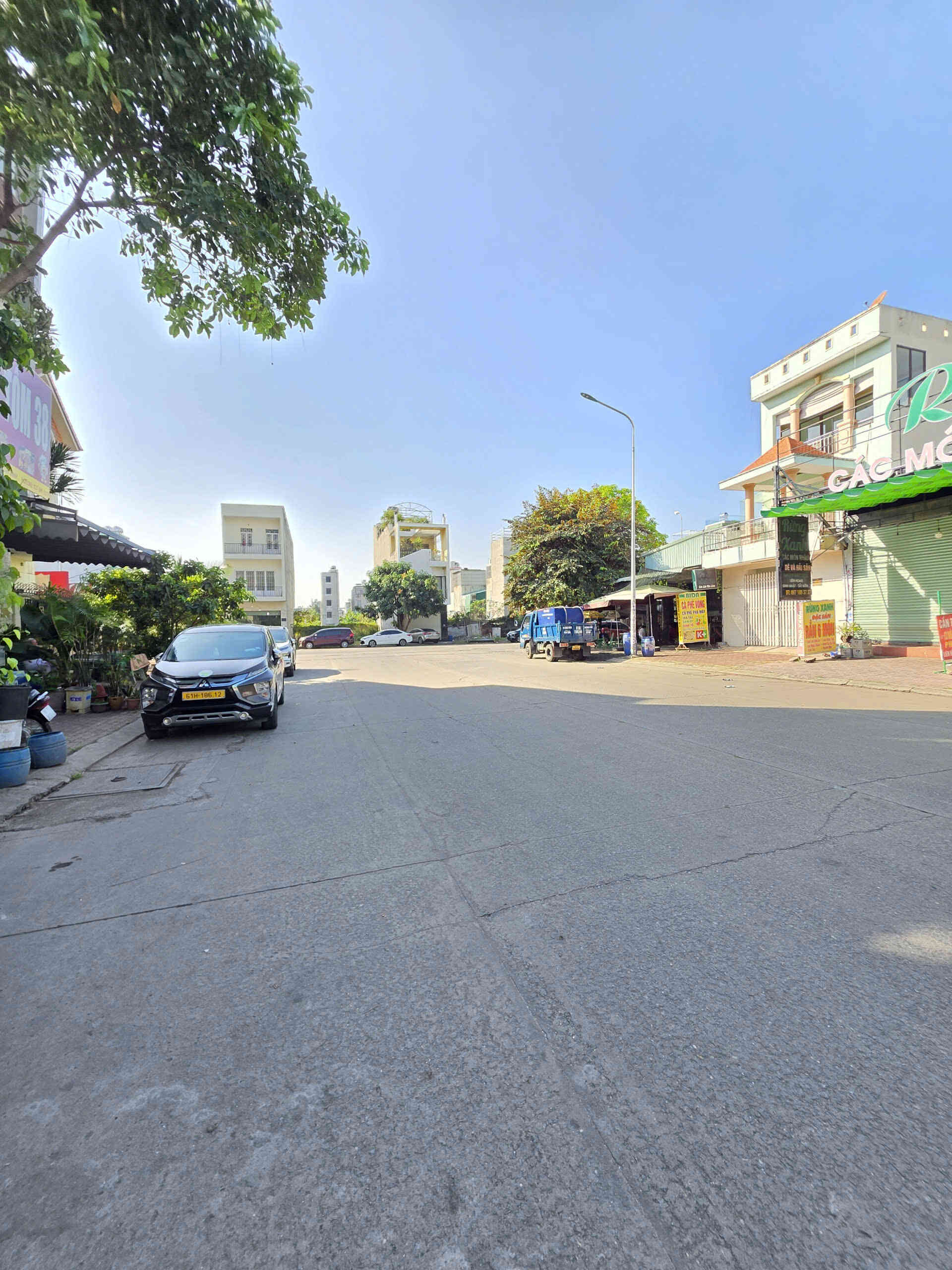 Bán đất 5x20m, đường N2 KDC Sóng Thần B kế Vincom 550 (Không vướng cống)