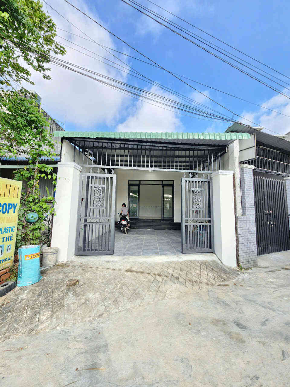 Bán nhà cấp 4 (4.7x20.5m), hẻm ĐT.747A p. Thái Hòa kế trường FPT