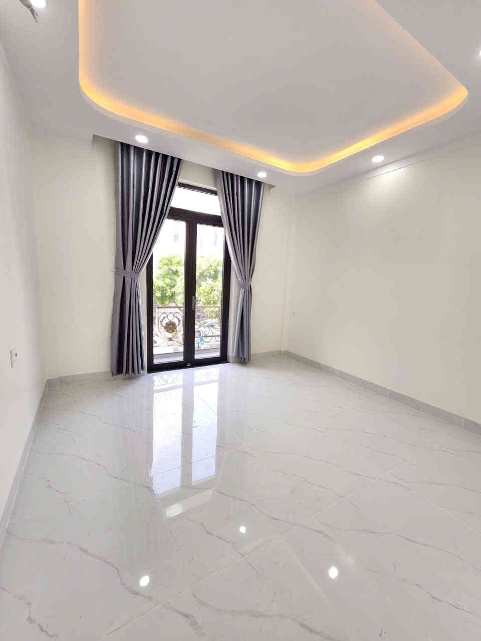 Bán nhà mới 1T2L 4x18m hoàn công, đường D1 KDC Đông Hưng (Trục chính)