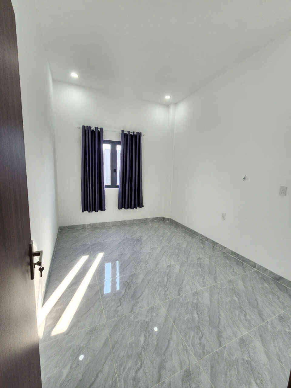 Bán nhà mới 1T2L 4.5x16m hoàn công, đường D2 KDC Lê Phong An Phú 1 p.An Phú, full nội thất