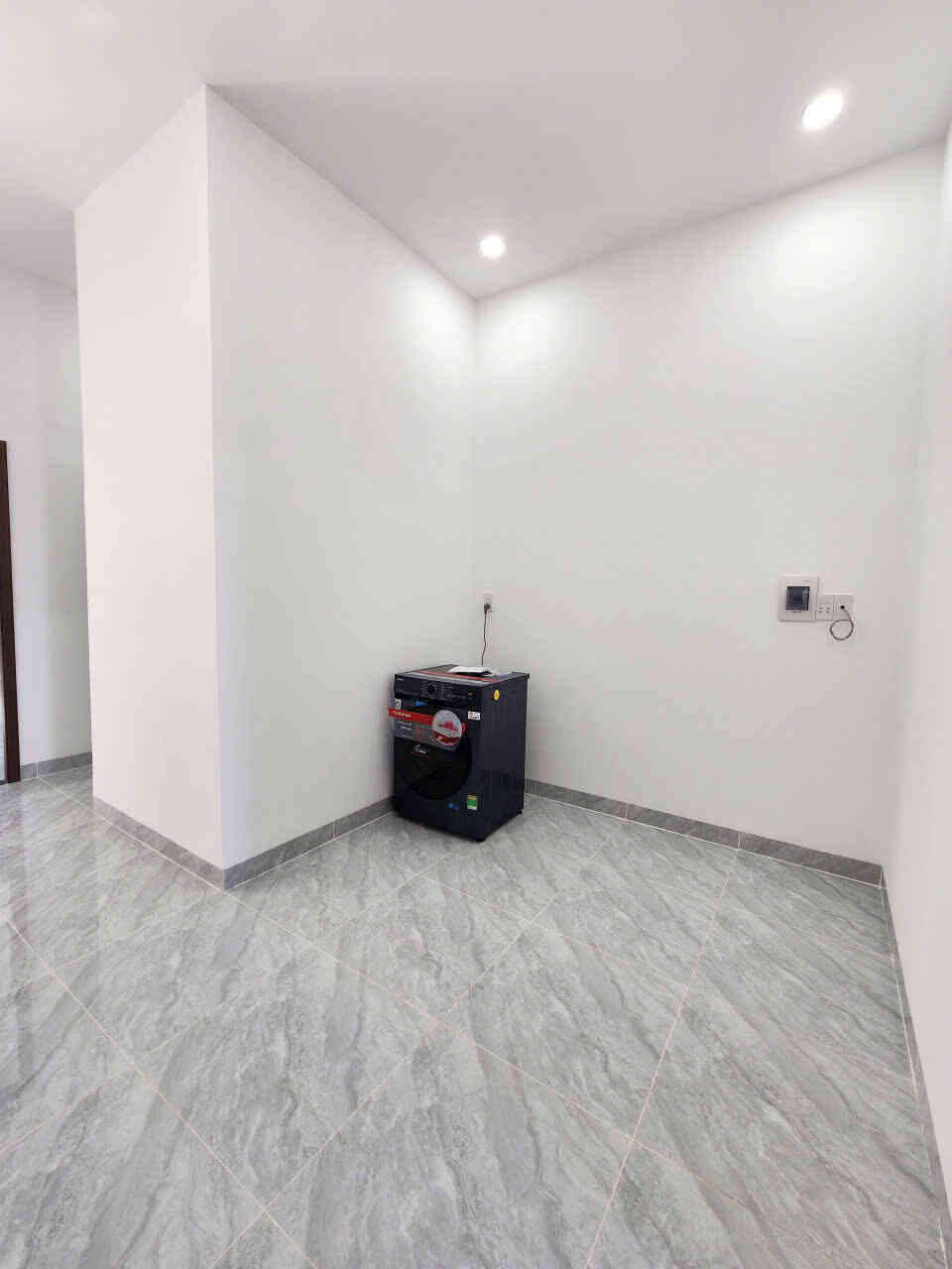 Bán nhà mới 1T2L 4.5x16m hoàn công, đường D2 KDC Lê Phong An Phú 1 p.An Phú, full nội thất