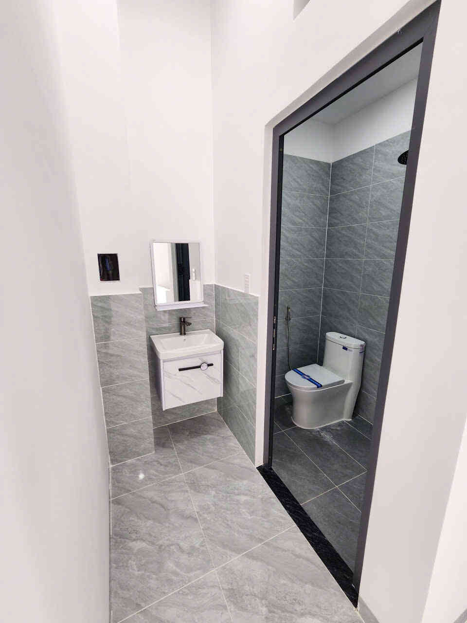 Bán nhà mới 1T2L 4.5x16m hoàn công, đường D2 KDC Lê Phong An Phú 1 p.An Phú, full nội thất