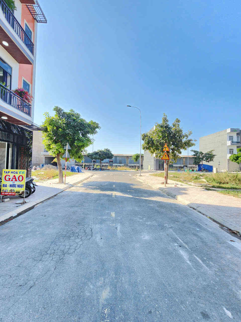 Bán nhà mới 1T2L 4.5x16m hoàn công, đường D2 KDC Lê Phong An Phú 1 p.An Phú, full nội thất