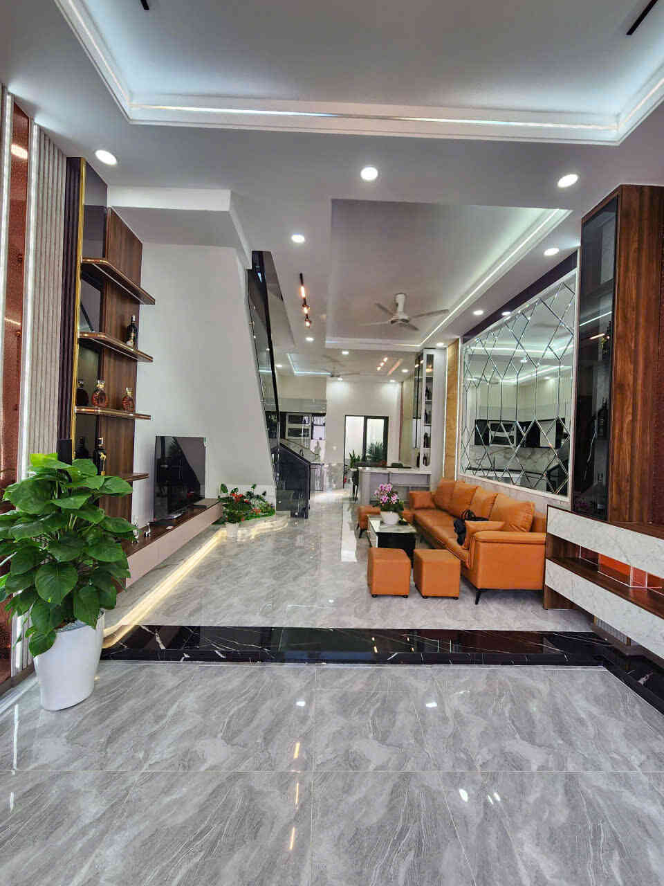 Bán nhà mới 1T2L 4.5x16m hoàn công, đường D2 KDC Lê Phong An Phú 1 p.An Phú, full nội thất