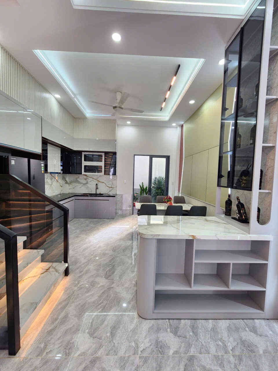 Bán nhà mới 1T2L 4.5x16m hoàn công, đường D2 KDC Lê Phong An Phú 1 p.An Phú, full nội thất