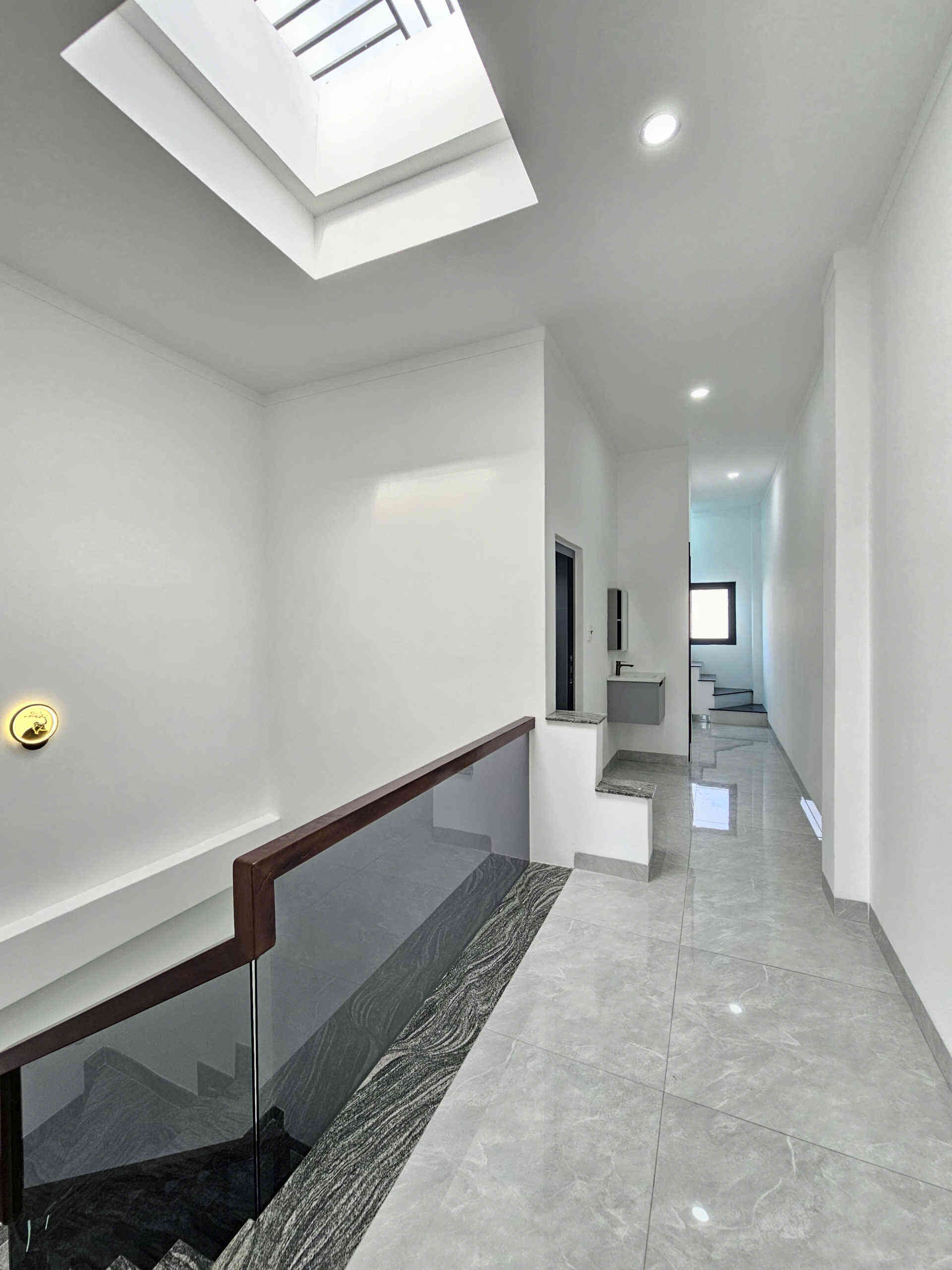 Bán nhà mới 1T2L 4x17m, đường N1 KDC Lê Phong An Phú 2 p. An Phú, full nội thất