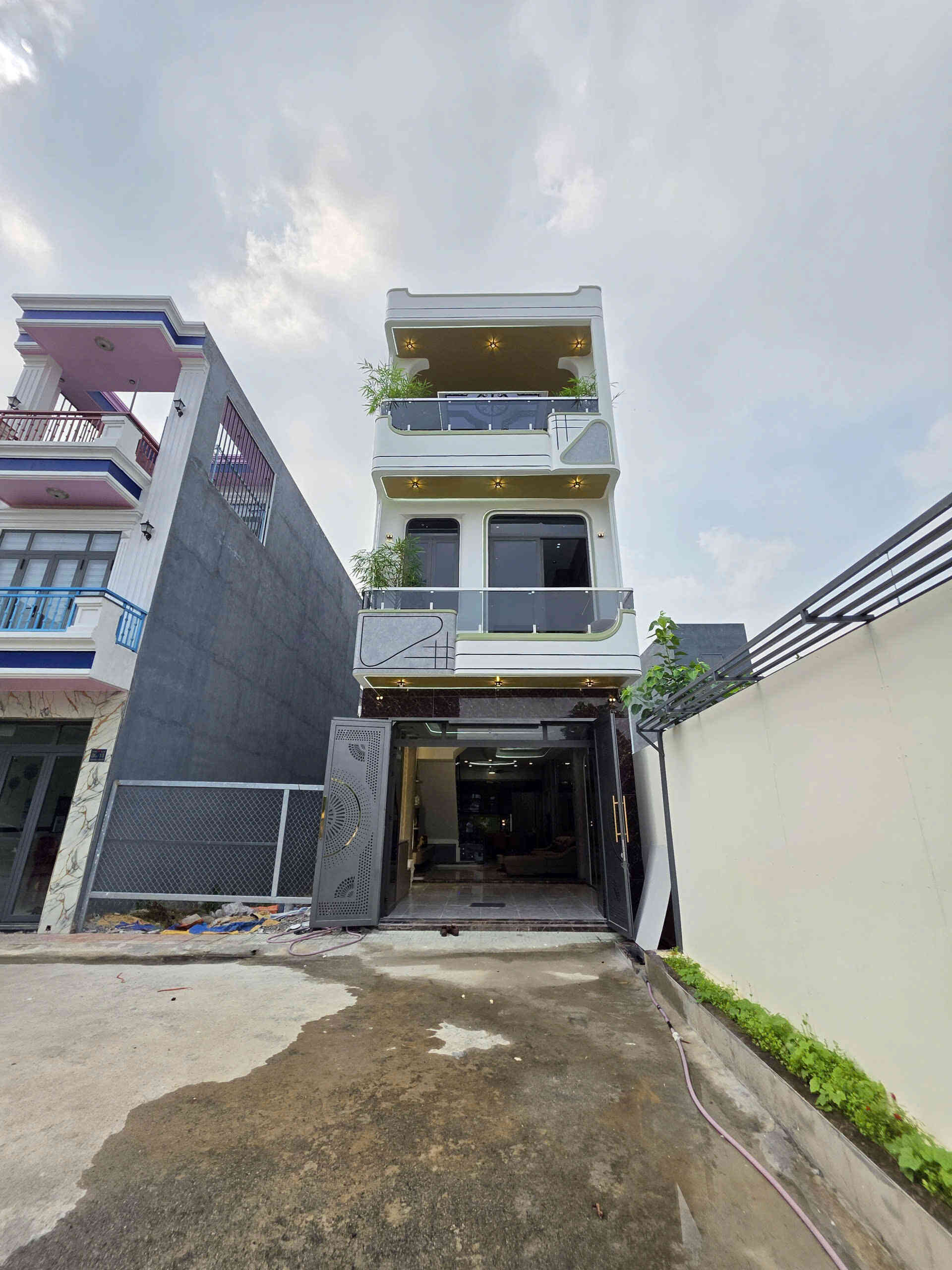 Bán nhà mới 1T2L 4.5x17m hoàn công, đường N3 KDC Lê Phong Bình Chuẩn 1, full nội thất