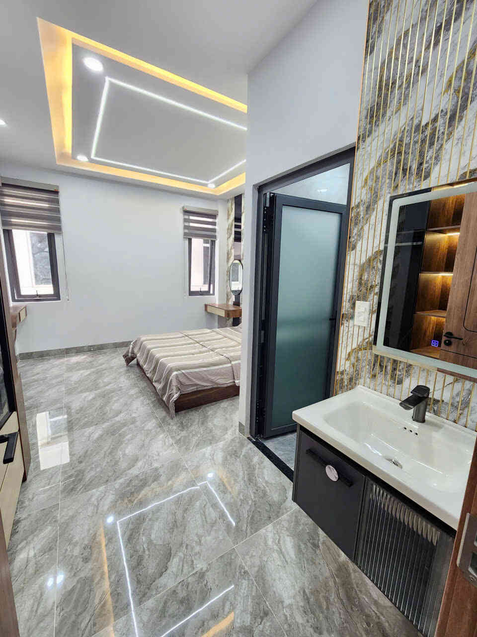 Bán nhà mới 1T2L 4x15m, đường N4 KDC Icon Central, full nội thất (Hoàn công)