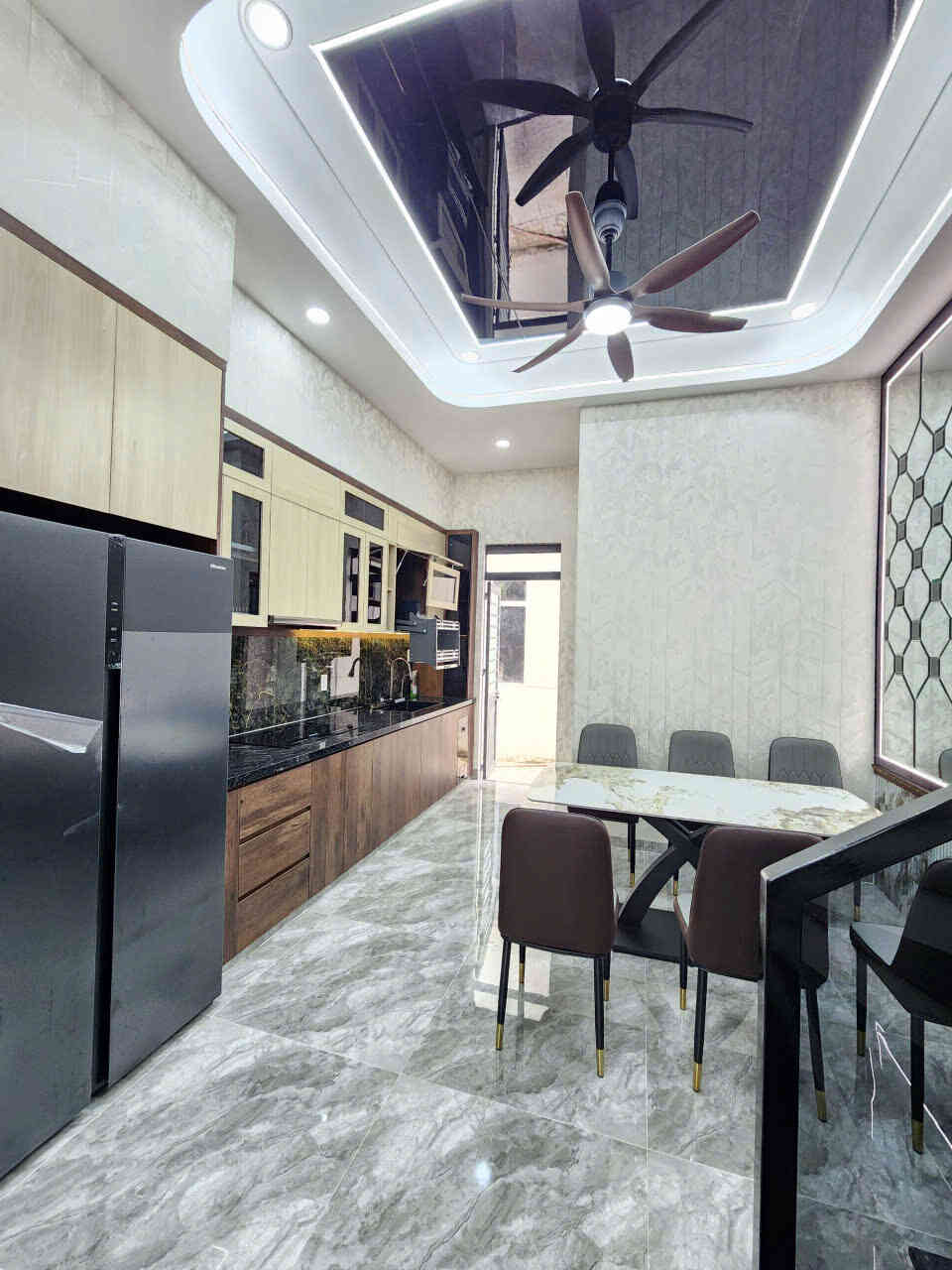 Bán nhà mới 1T2L 4x15m, đường N4 KDC Icon Central, full nội thất (Hoàn công)