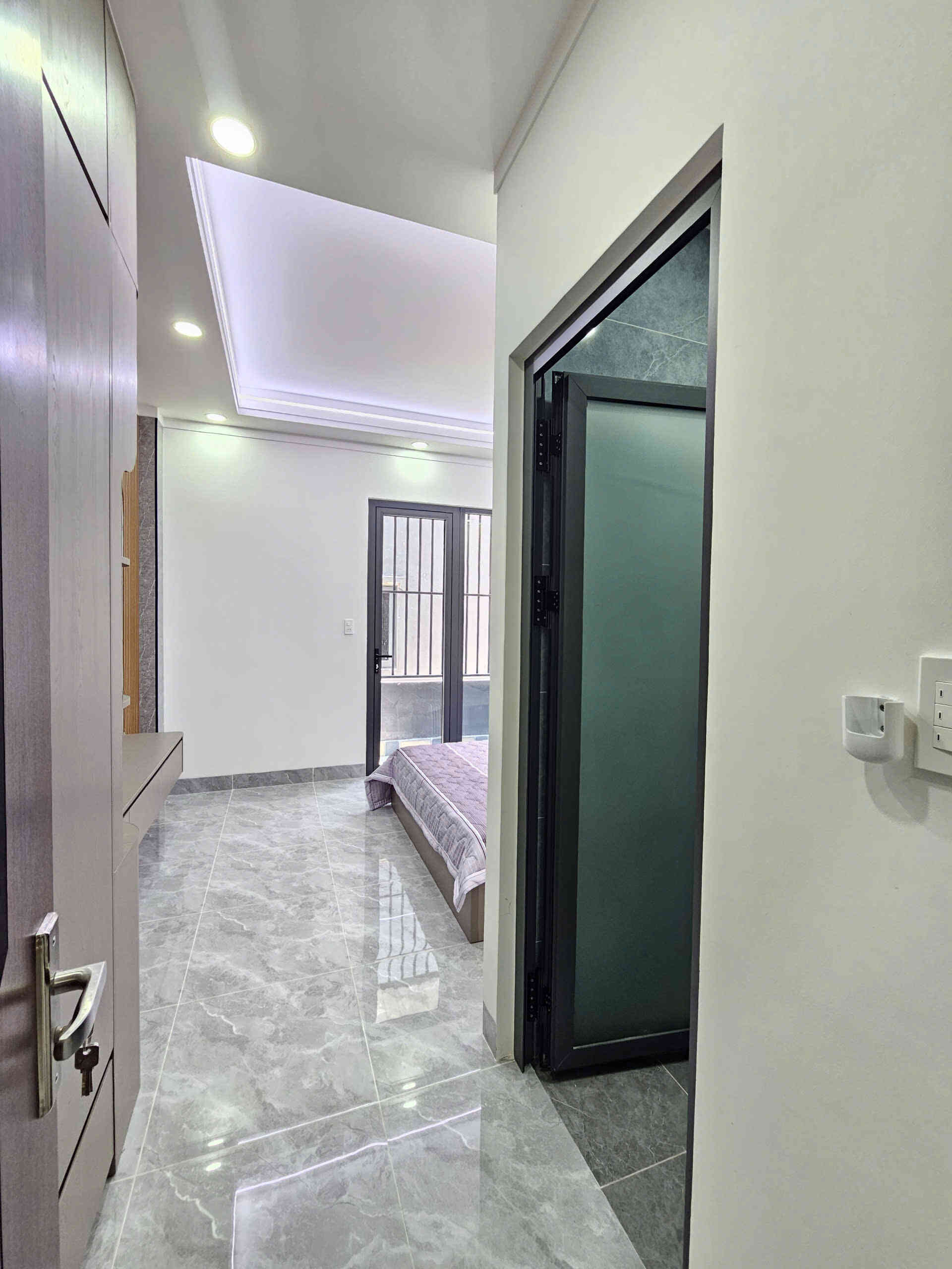 Bán nhà mới 1T2L 4x16m, đường D1 KDC Lộc Phát, full nội thất (Trục chính)