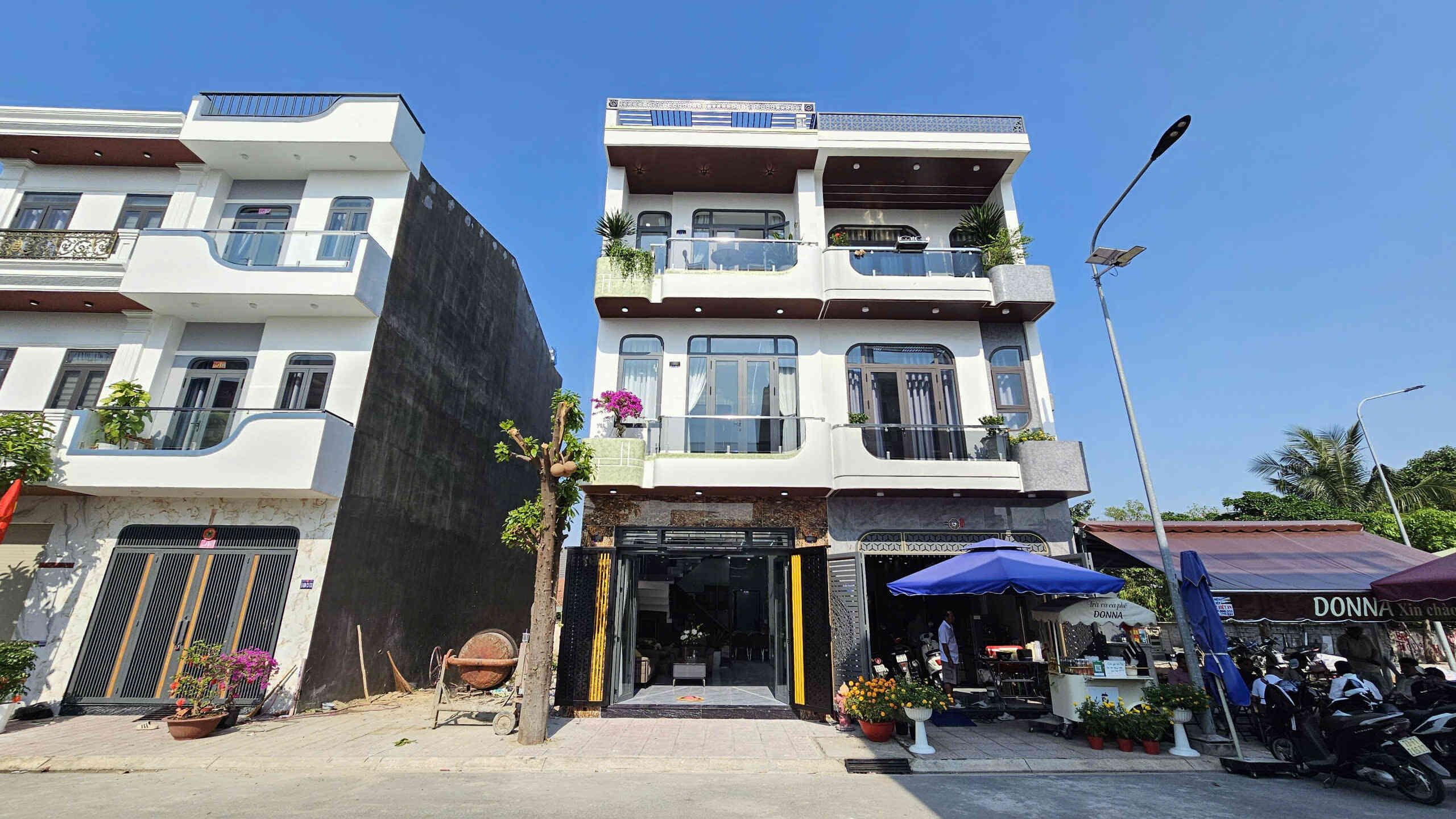 Bán nhà mới 1T2L 4.5x15m hoàn công, đường D1 KDC Lê Phong Bình Chuẩn 2, full nội thất