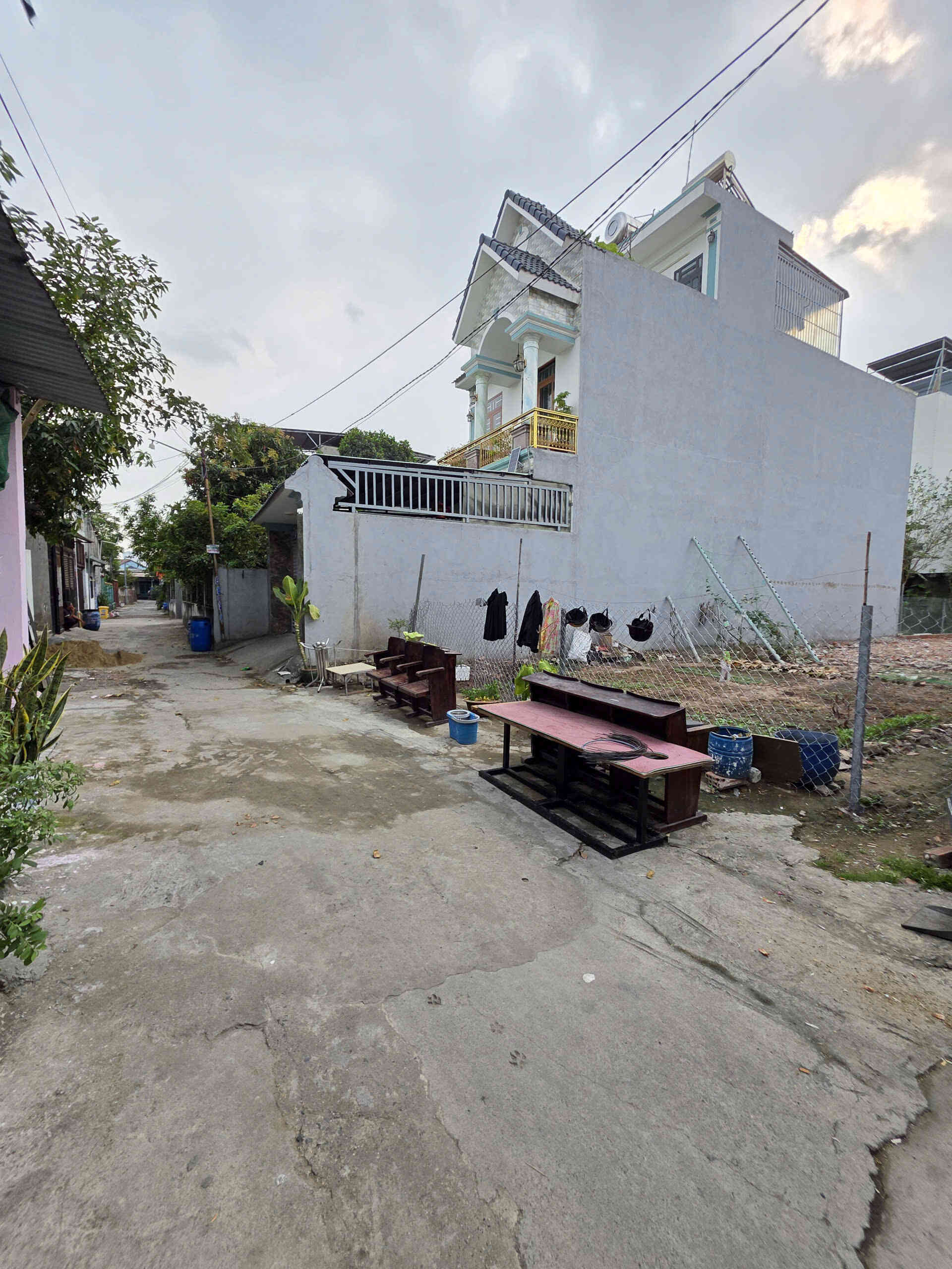 Bán đất 8.6x32m, hẻm Nguyễn Trung Trực p. Tân Đông Hiệp gần chợ Dĩ An 1