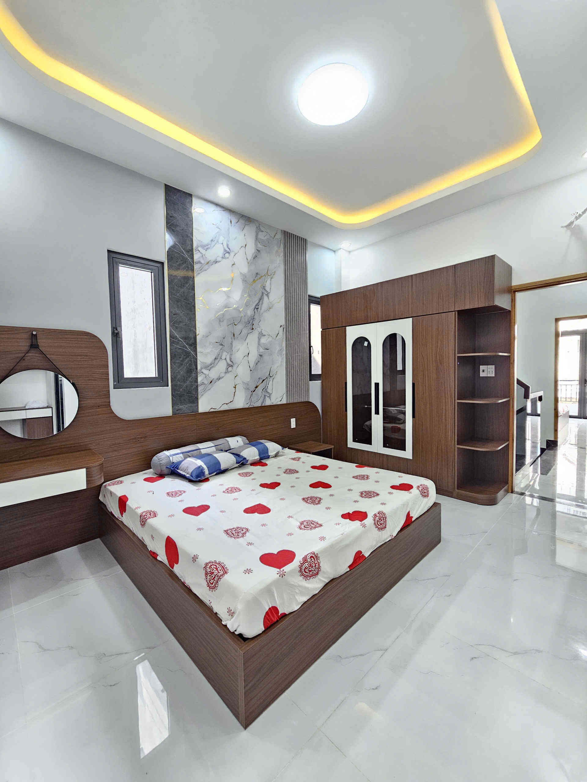 Bán nhà mới 1T2L 4.7x13m, đường D7 KDC Phú Hồng Khang, full nội thất (Hoàn công)