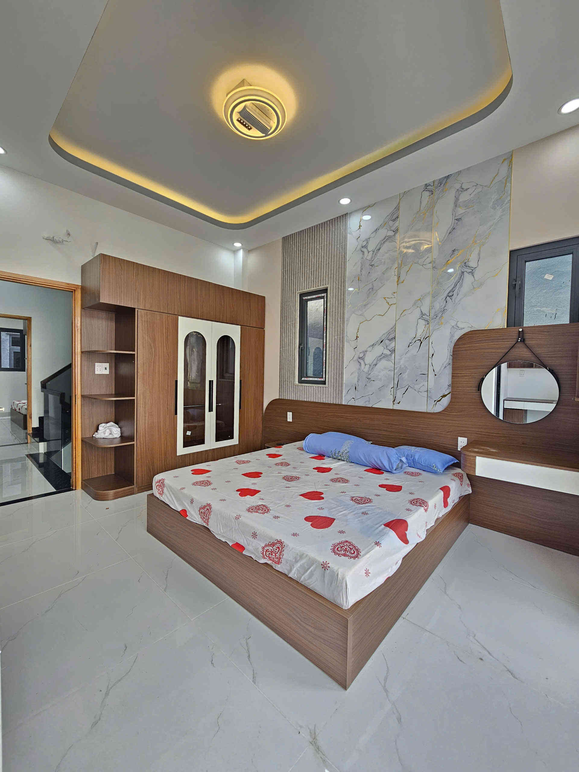 Bán nhà mới 1T2L 4.7x13m, đường D7 KDC Phú Hồng Khang, full nội thất (Hoàn công)