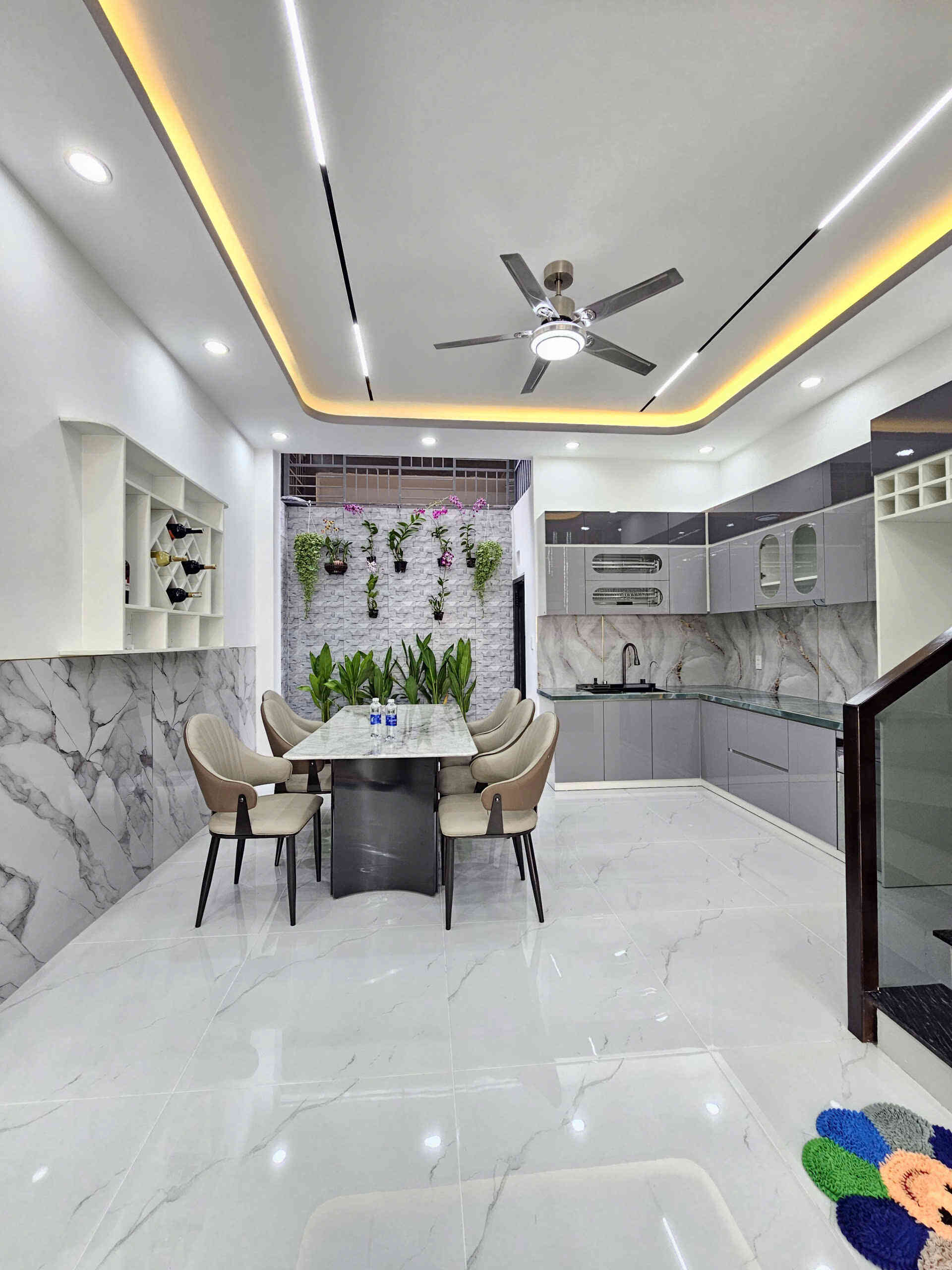 Bán nhà mới 1T2L 4.7x13m, đường D7 KDC Phú Hồng Khang, full nội thất (Hoàn công)