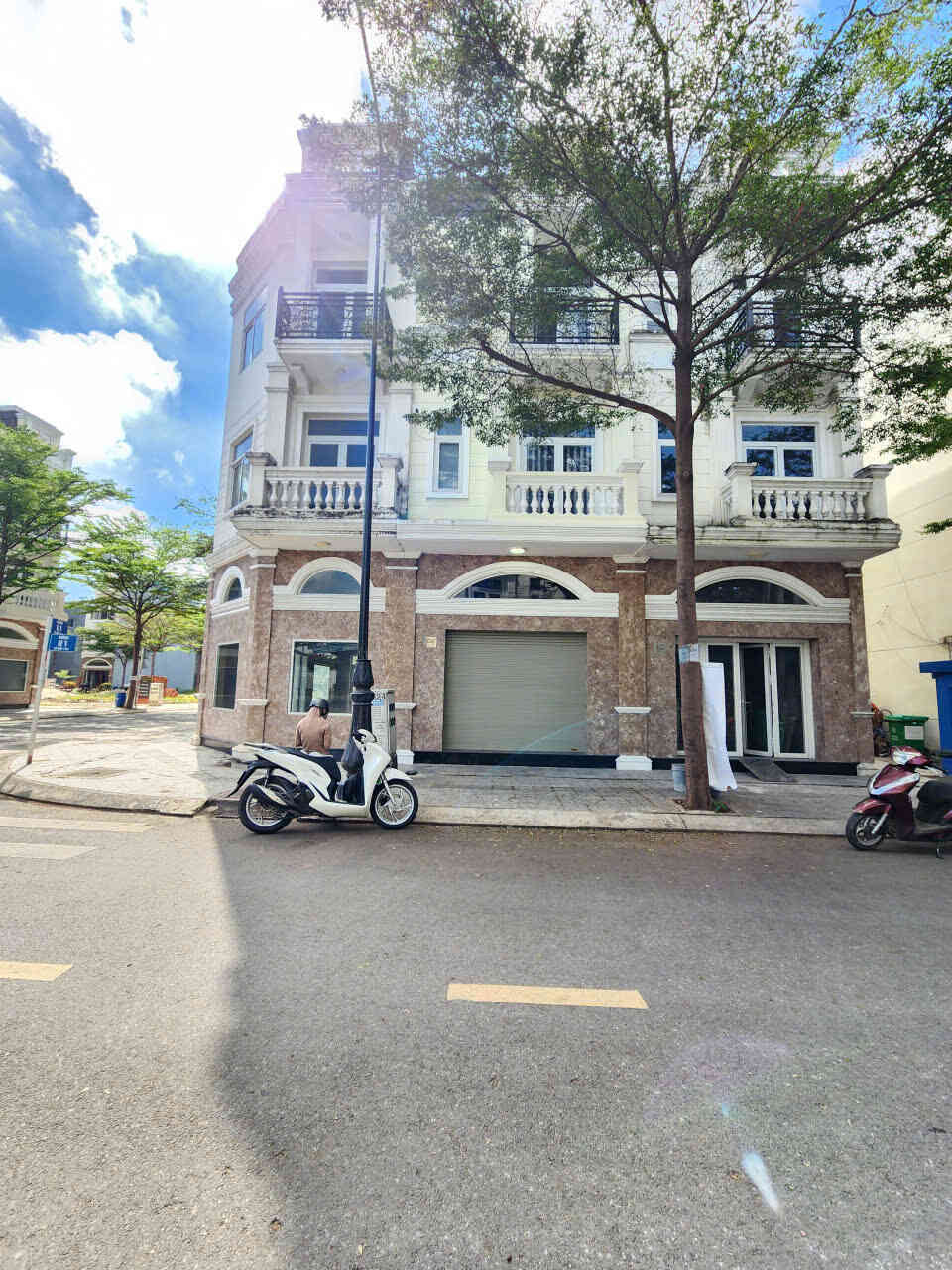 Bán nhà 1T2L 4x15m hoàn công, đường N1 KDC Icon Central, đang thuê 9tr/th (Trục chính)