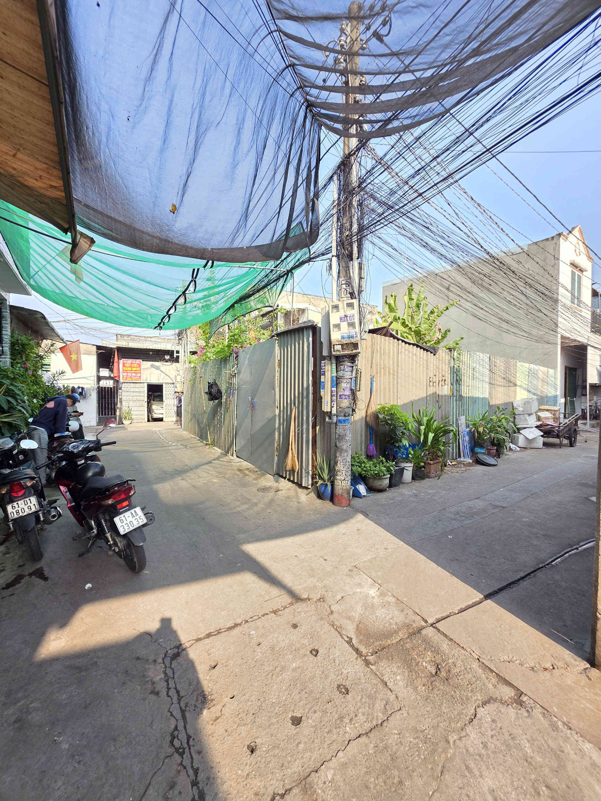Bán lô góc 8.8x12m, hẻm Nguyễn Đức Thiệu p. Dĩ An gần chợ