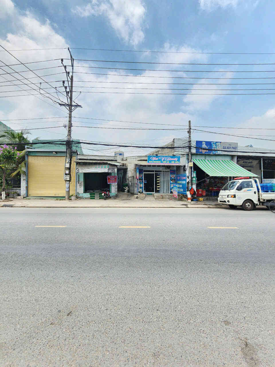 Bán dãy trọ 5x48m, mặt tiền Lê Thị Trung gần trường, cho thuê 14tr/th (Sầm uất)