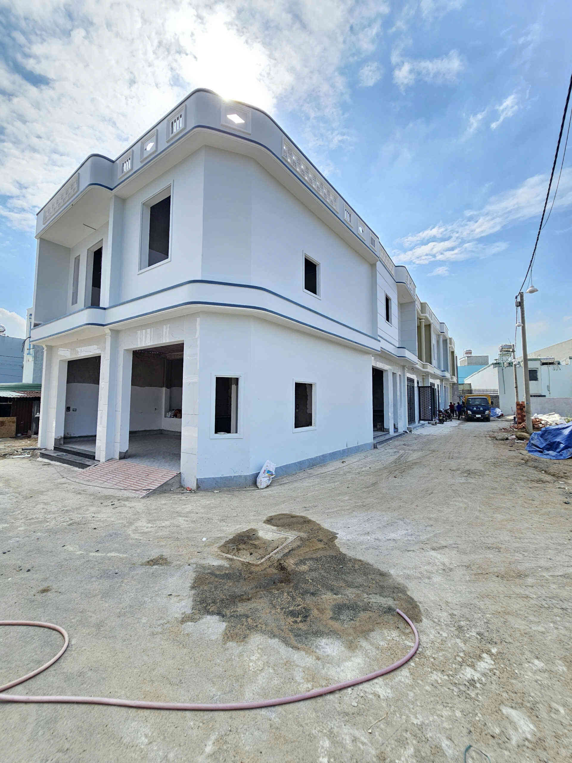Bán căn góc mới 1T1L 8.2x9.2m, hẻm Nguyễn Văn Lung p. Hóa An
