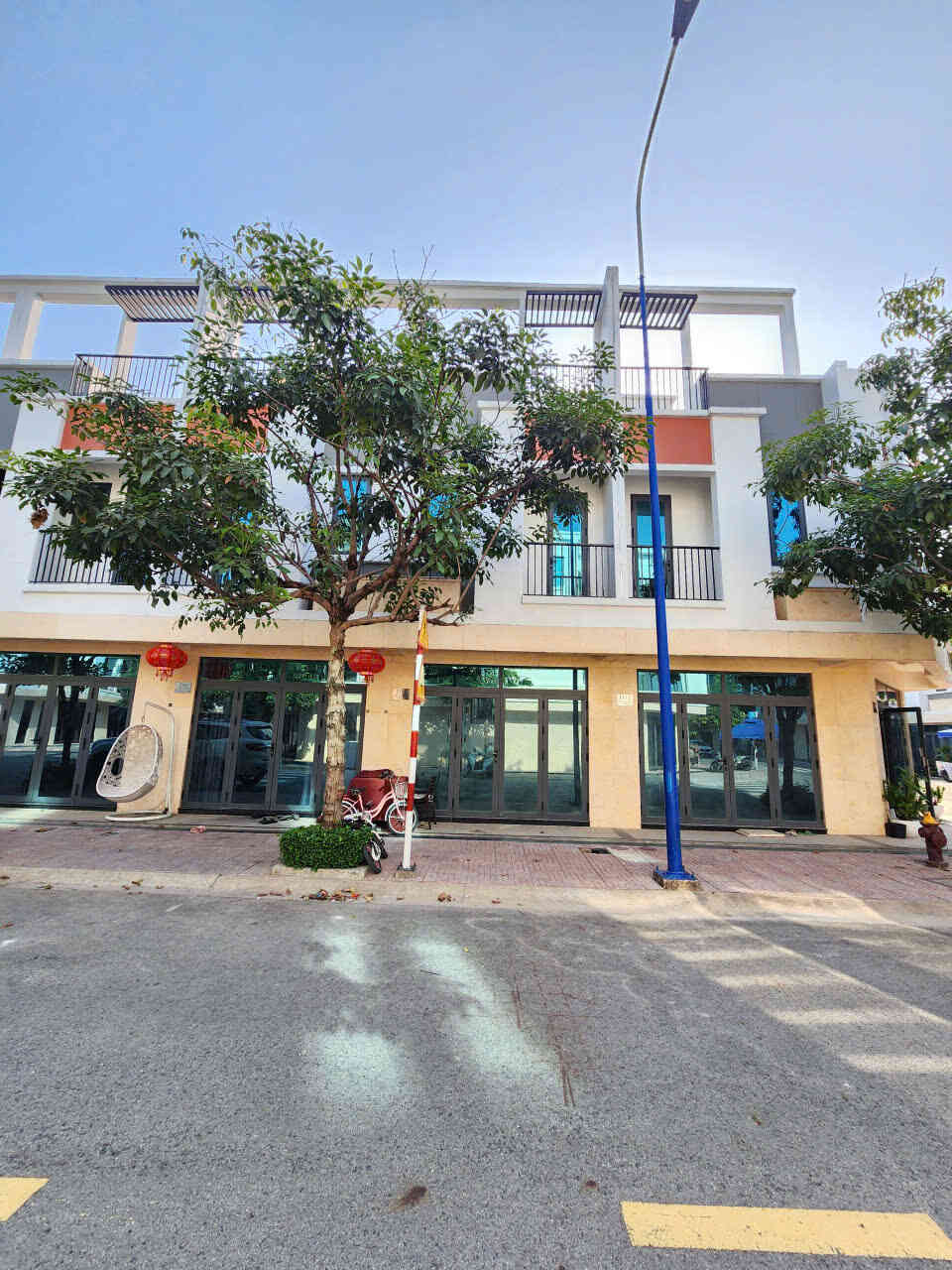 Bán nhà mới 1T1L+tum 4x15.5m, đường D1 KDC Ngọc Lễ (Hoàn công)