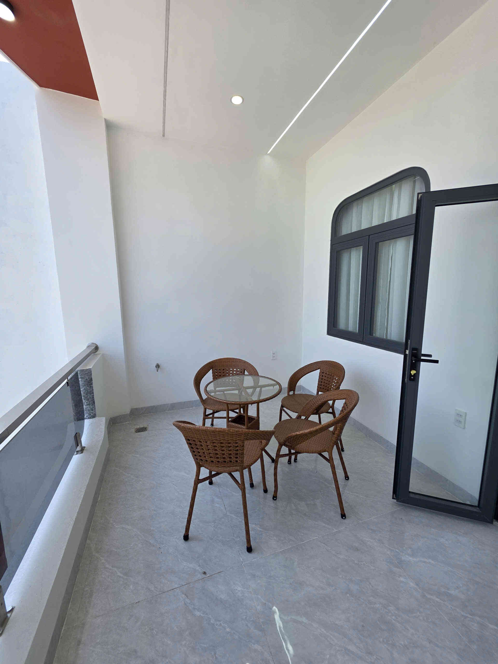 Bán nhà mới 1T2L 4x18m, đường N1 KDC Lê Phong An Phú 2 p. An Phú, full nội thất