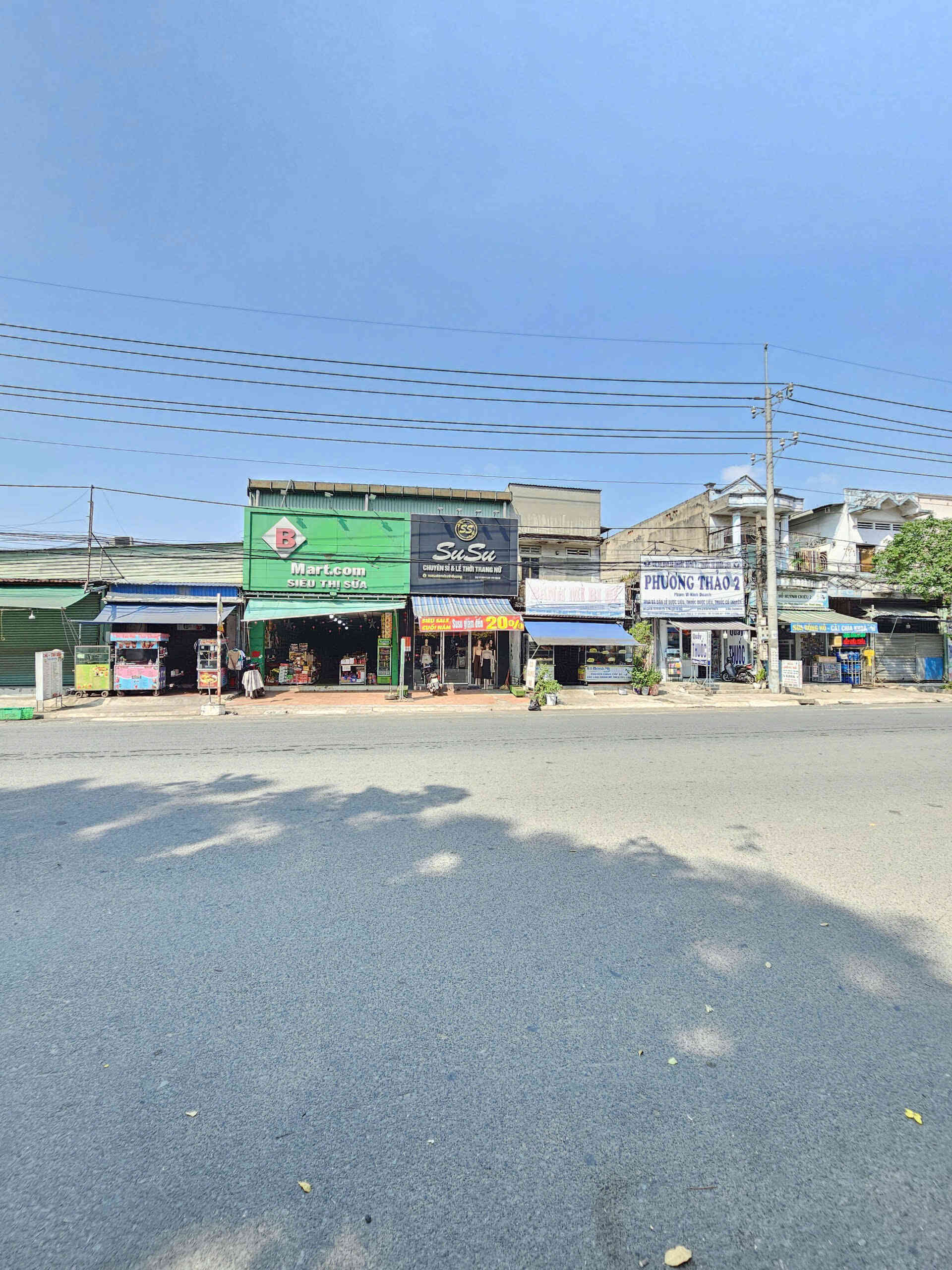 Bán nhà cấp 4 (20x28m), mặt tiền đường Kính Nổi p. An Phú, đang cho thuê 60tr/th