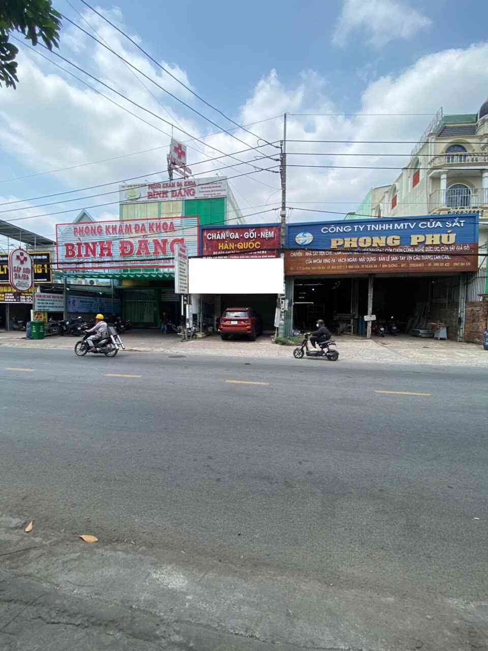 Bán nhà cấp 4 (5x36m), mặt tiền sầm uất Nguyễn Du p.Bình Hòa