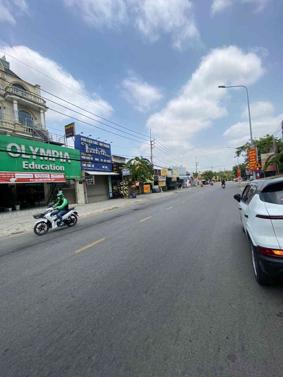 Bán nhà cấp 4 (5x36m), mặt tiền sầm uất Nguyễn Du p.Bình Hòa