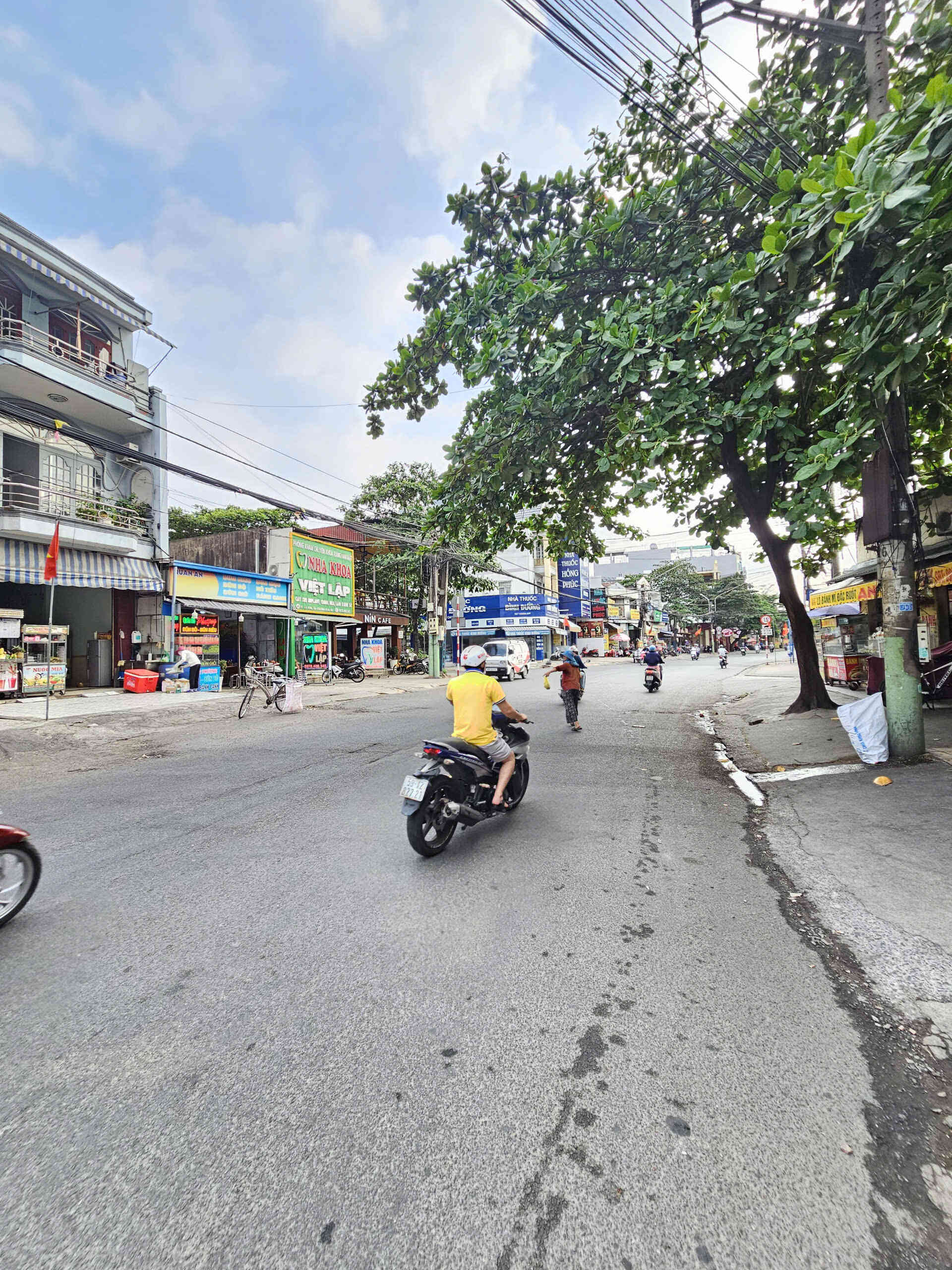 Bán nhà cấp 4 (5×21.7m), mặt tiền Lê Trọng Tấn, đang thuê 42tr/th (Thổ cư 100%)