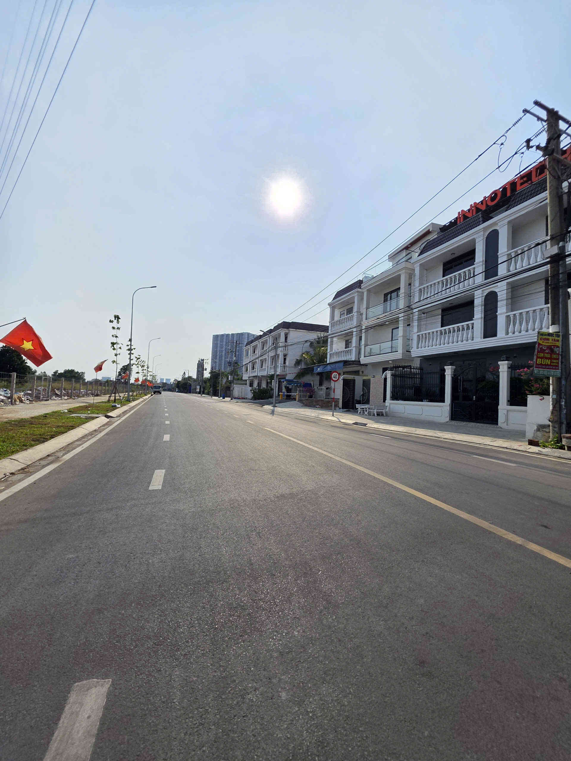 Bán căn góc 1T1L 12.7x12m, đường D3 KDC Champaca đối diện công viên (Hoàn công)