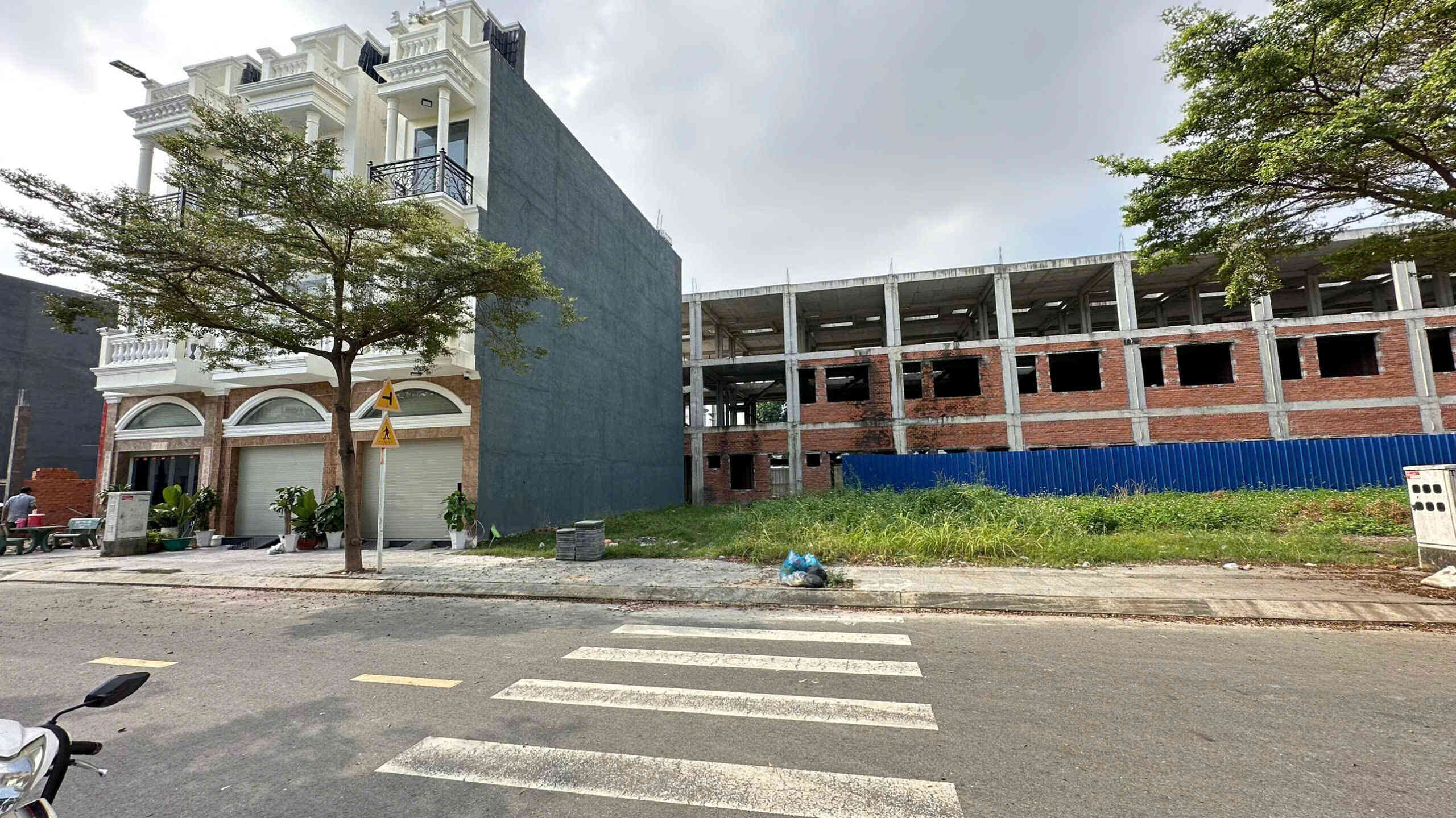 Bán đất 4x16m, đường D1 KDC Icon Central p.Tân Đông Hiệp, thổ cư 100%
