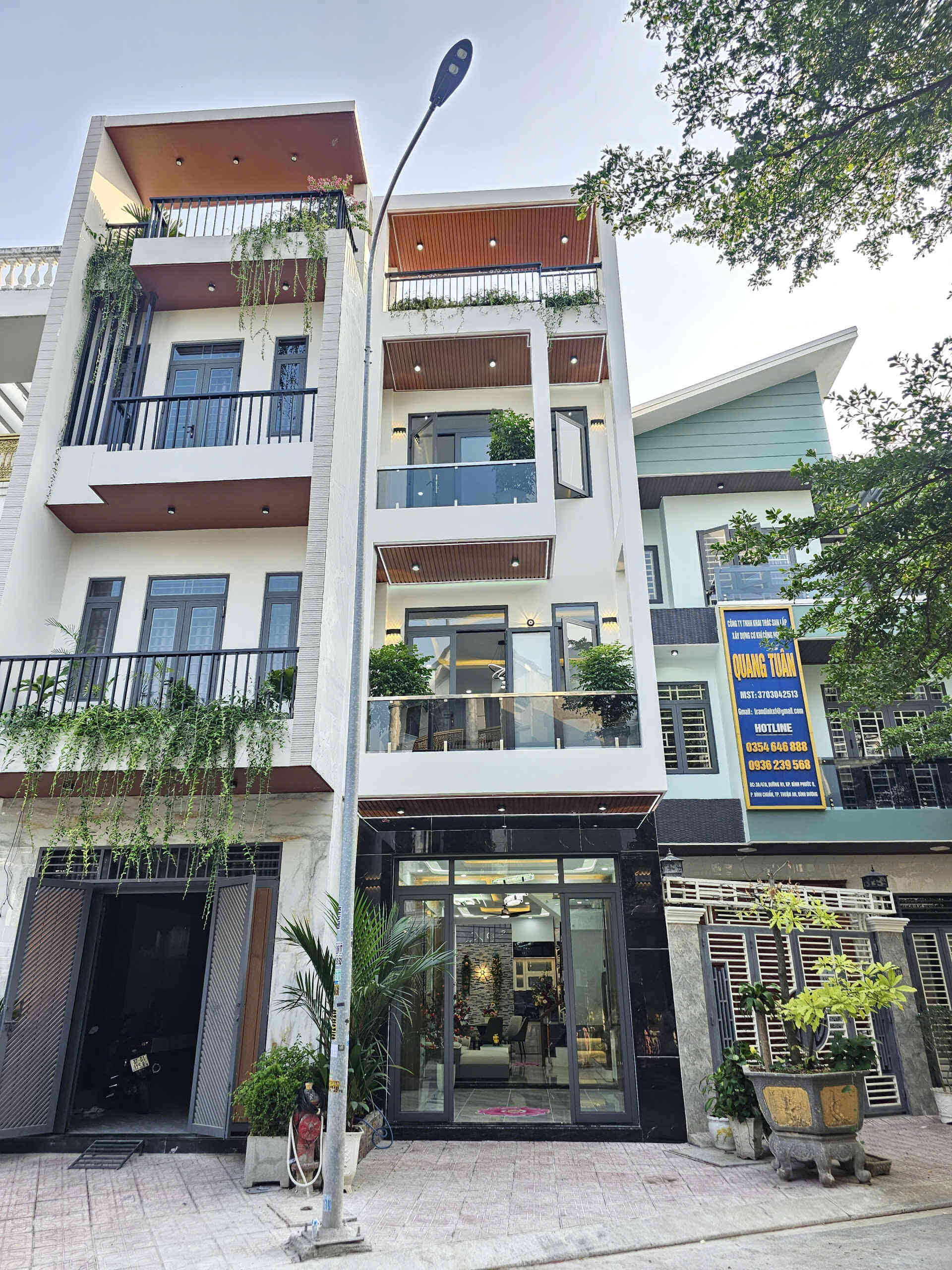 Bán nhà mới 1T2L 4.5x17.5m hoàn công, đường N1 KDC Phú Gia Huy p. An Phú, full nội thất