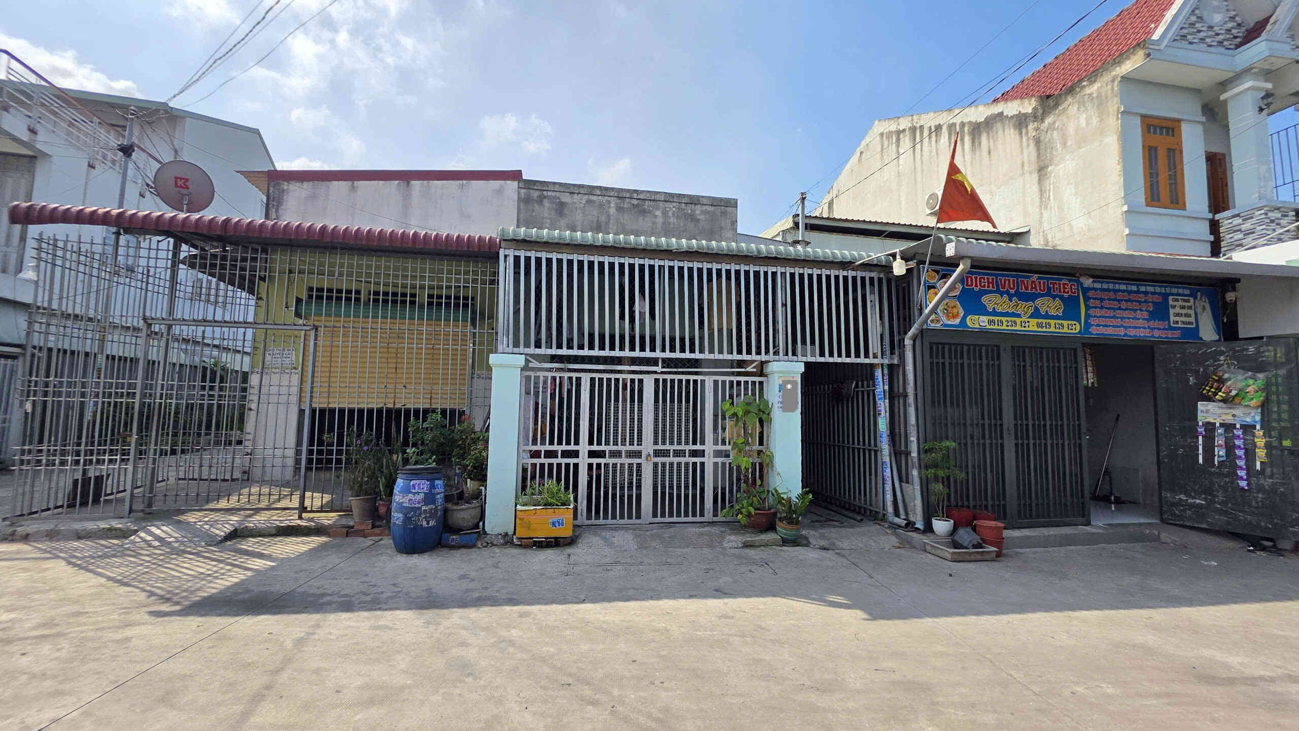 Bán nhà cấp 4+phòng trọ 5x33m, hẻm ĐT.743A p. Dĩ An, thu 10tr/th