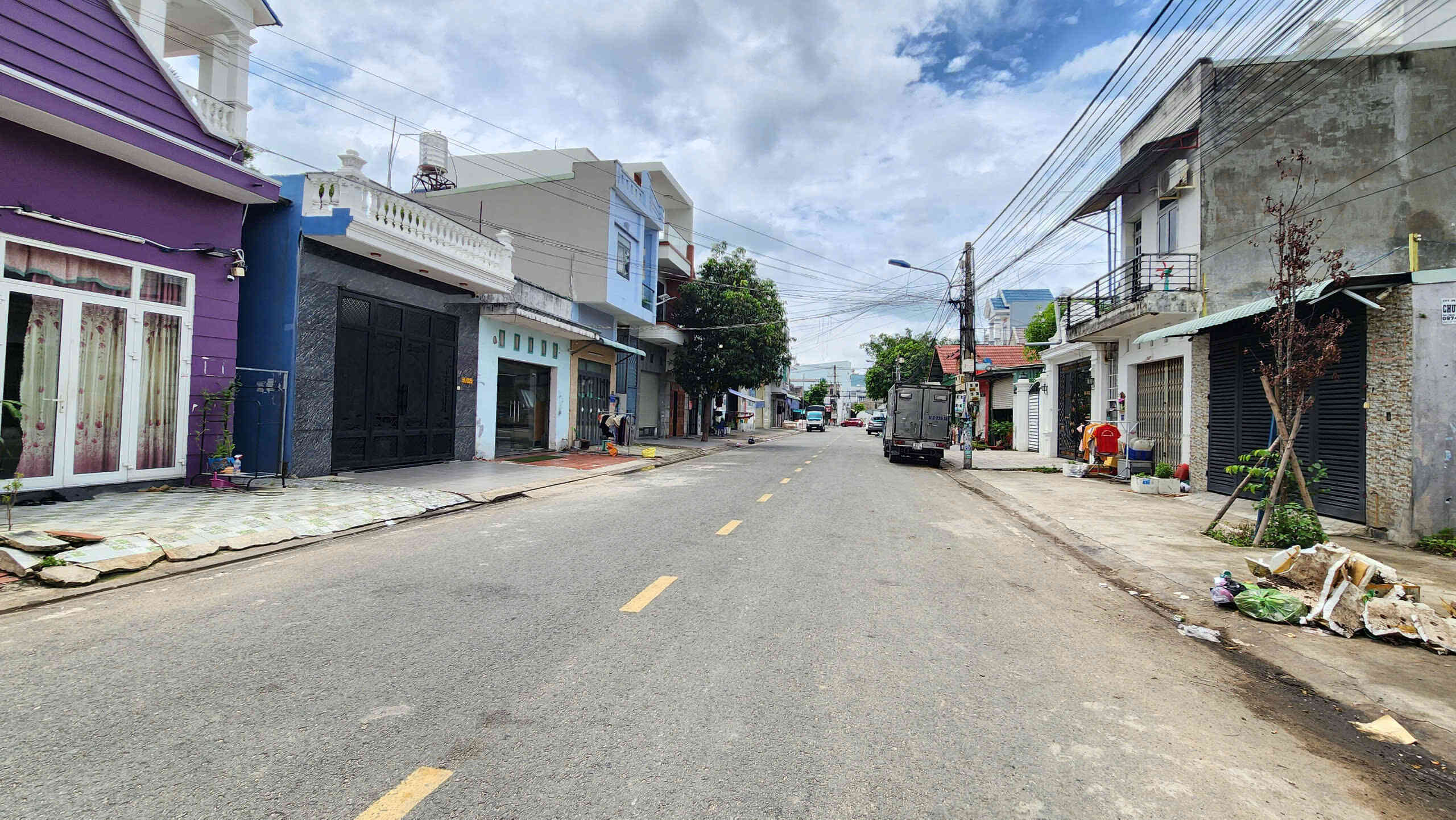 Bán dãy trọ 5x30m, đường D25 KDC Việt Sing p. An Phú, thu 10tr/th