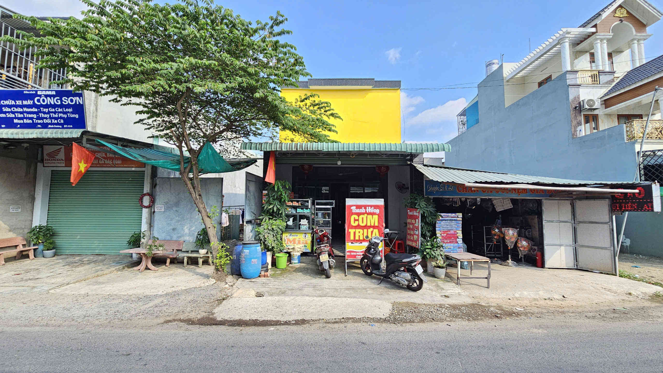 Bán nhà cấp 4 (5x25m), mặt tiền đường ĐT.743C P. Thái Hòa, thổ cư 100%