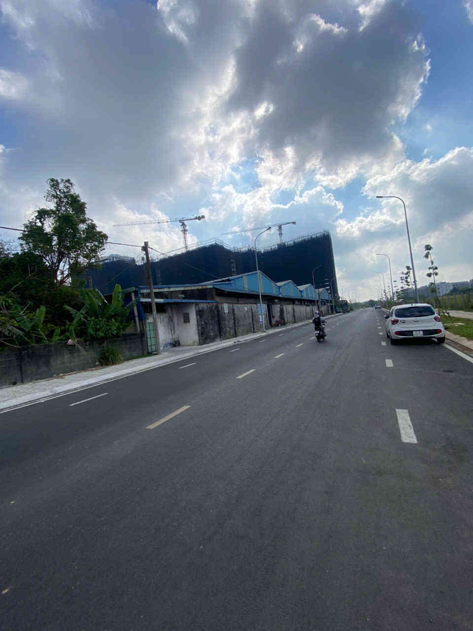 Bán đất 19.5x87m, mặt tiền Tôn Thất Tùng p.Đông Hòa kế làng đại học