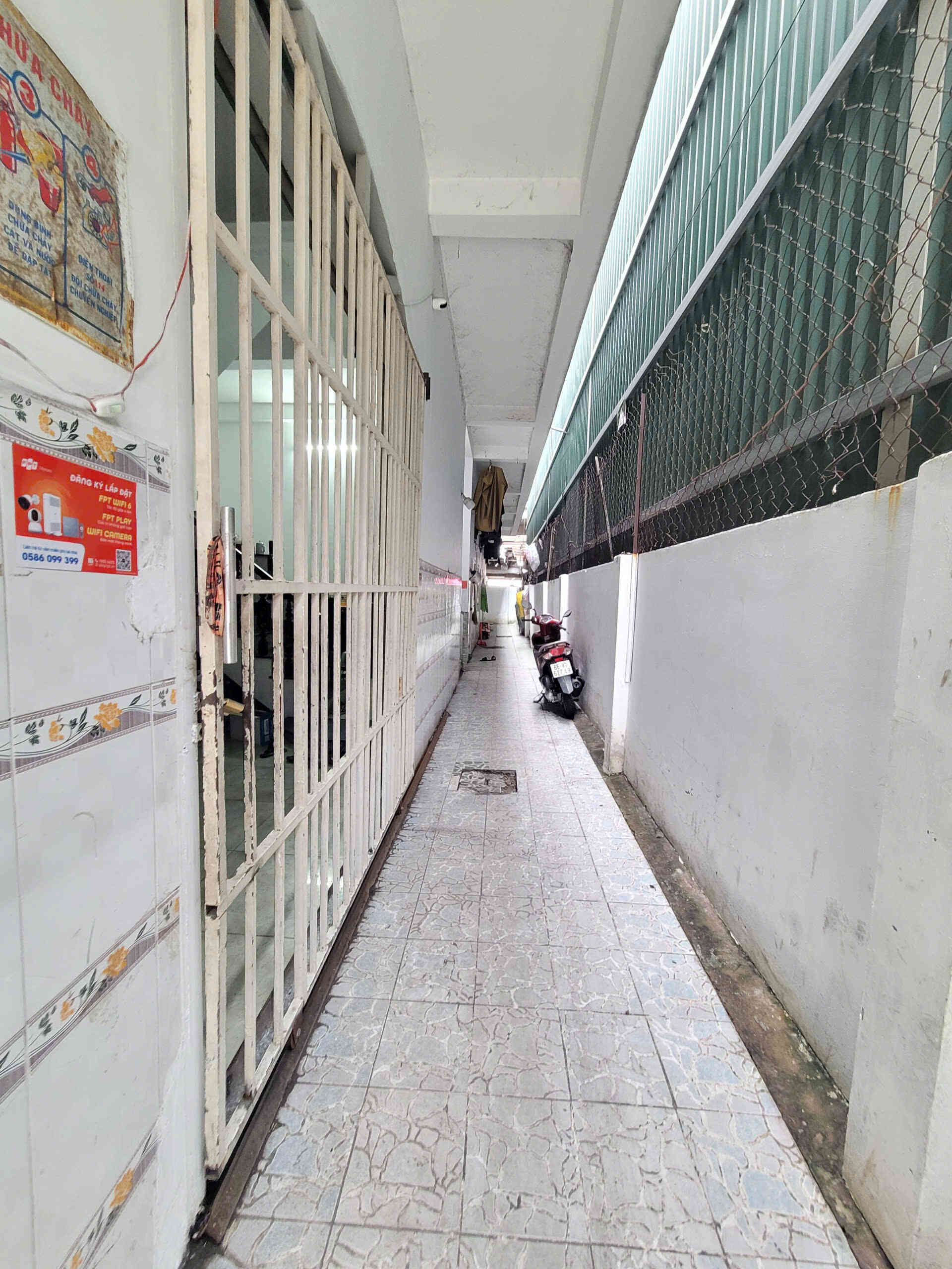 Bán nhà 1T2L và dãy trọ 5.5x22m, hẻm ĐT.743 P. Tân Đông Hiệp, thu nhập 18tr/th thổ cư 100%
