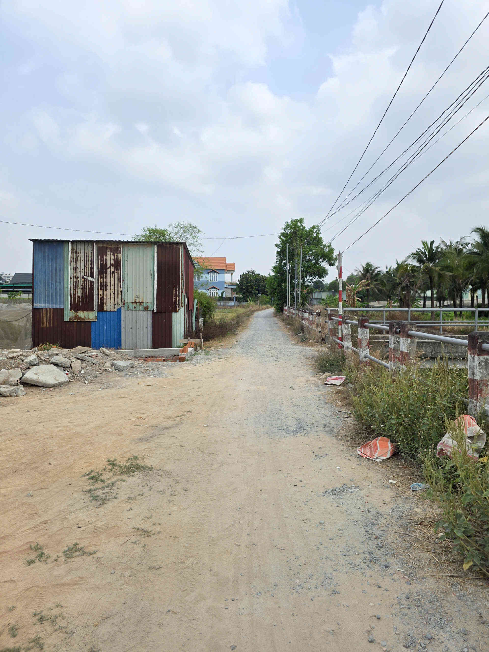 Bán đất 11.4x45m, hẻm Trương Văn Vĩnh p. Tân Bình