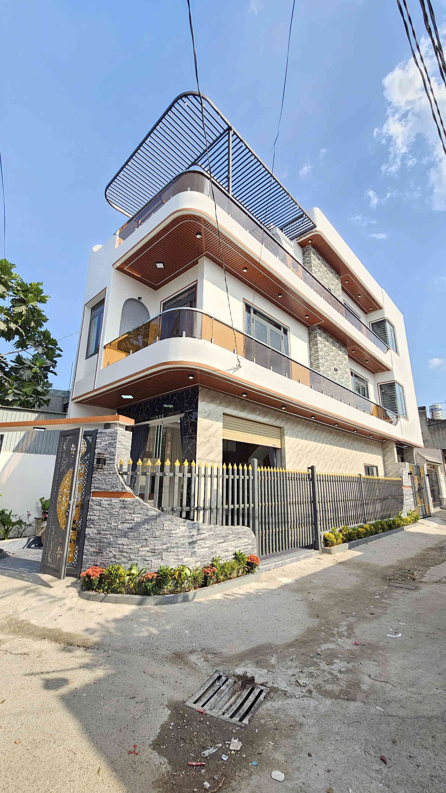 Bán căn góc mới 1T2L 5×19.5m hoàn công, hẻm ĐT.747B p. An Phú, full nội thất