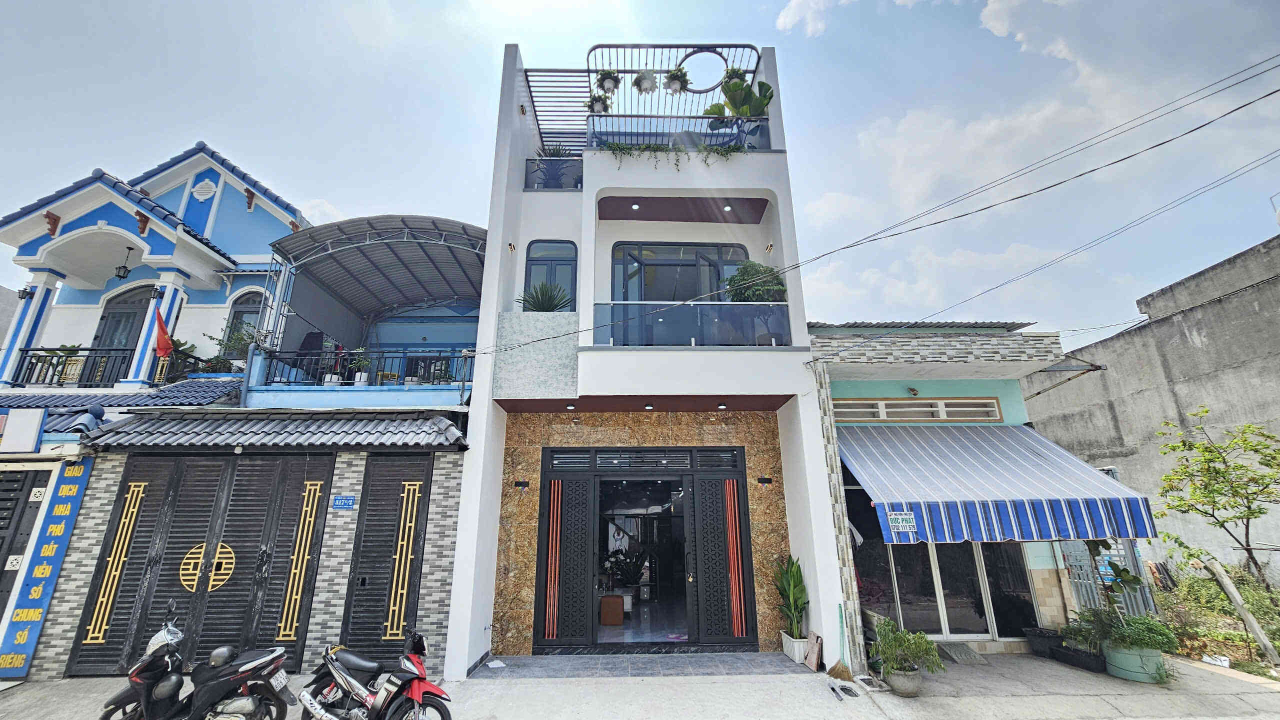 Bán nhà mới 1T1L+tum 5x17m hoàn công, đường số 1 KDC Triệu Hoàng Long p.An Phú, full nội thất