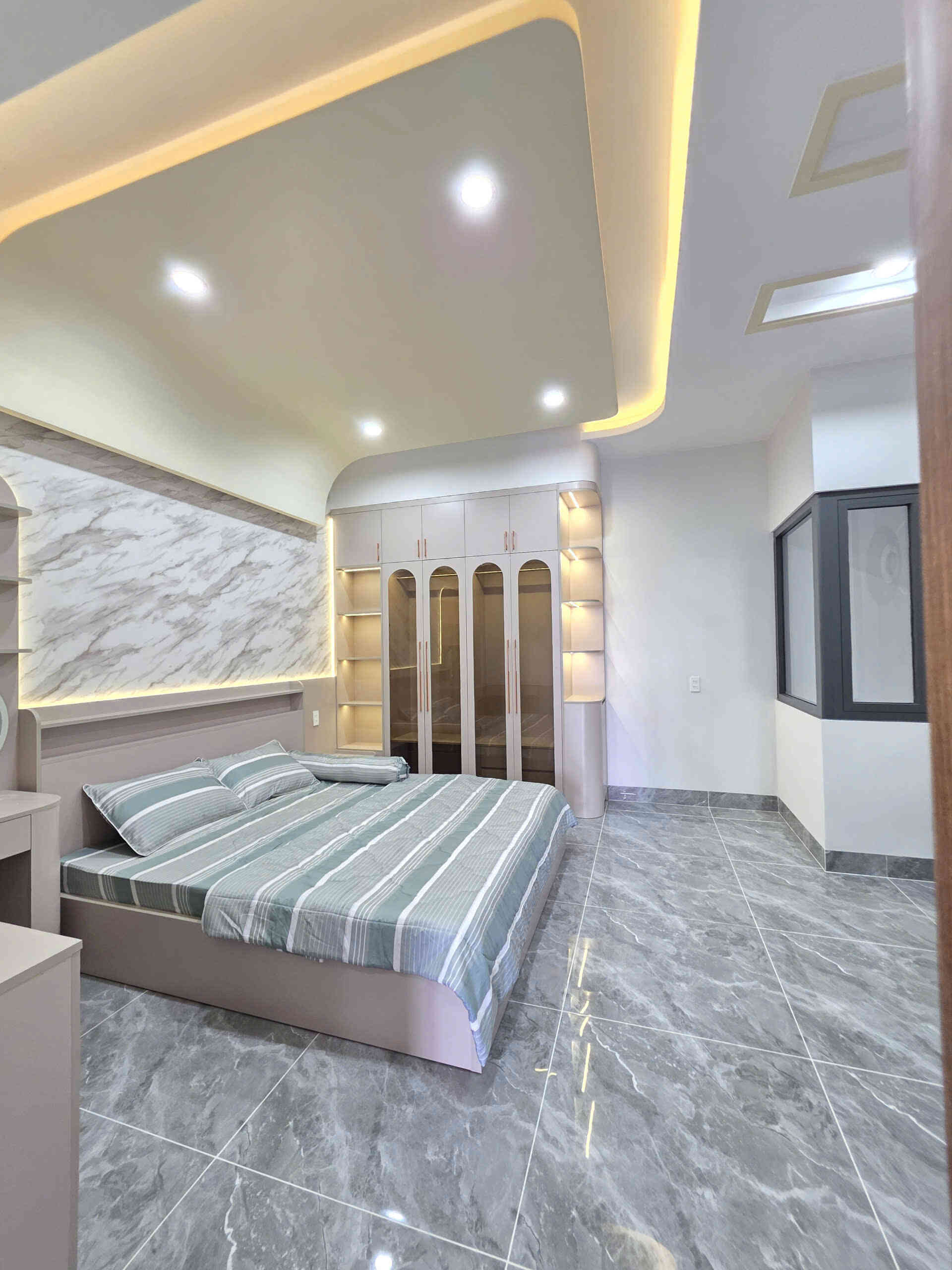 Bán nhà mới 1T3L 5×13.5m, đường N3 KDC Đông Hòa C gần trường cấp 1, full nội thất (Hoàn công)