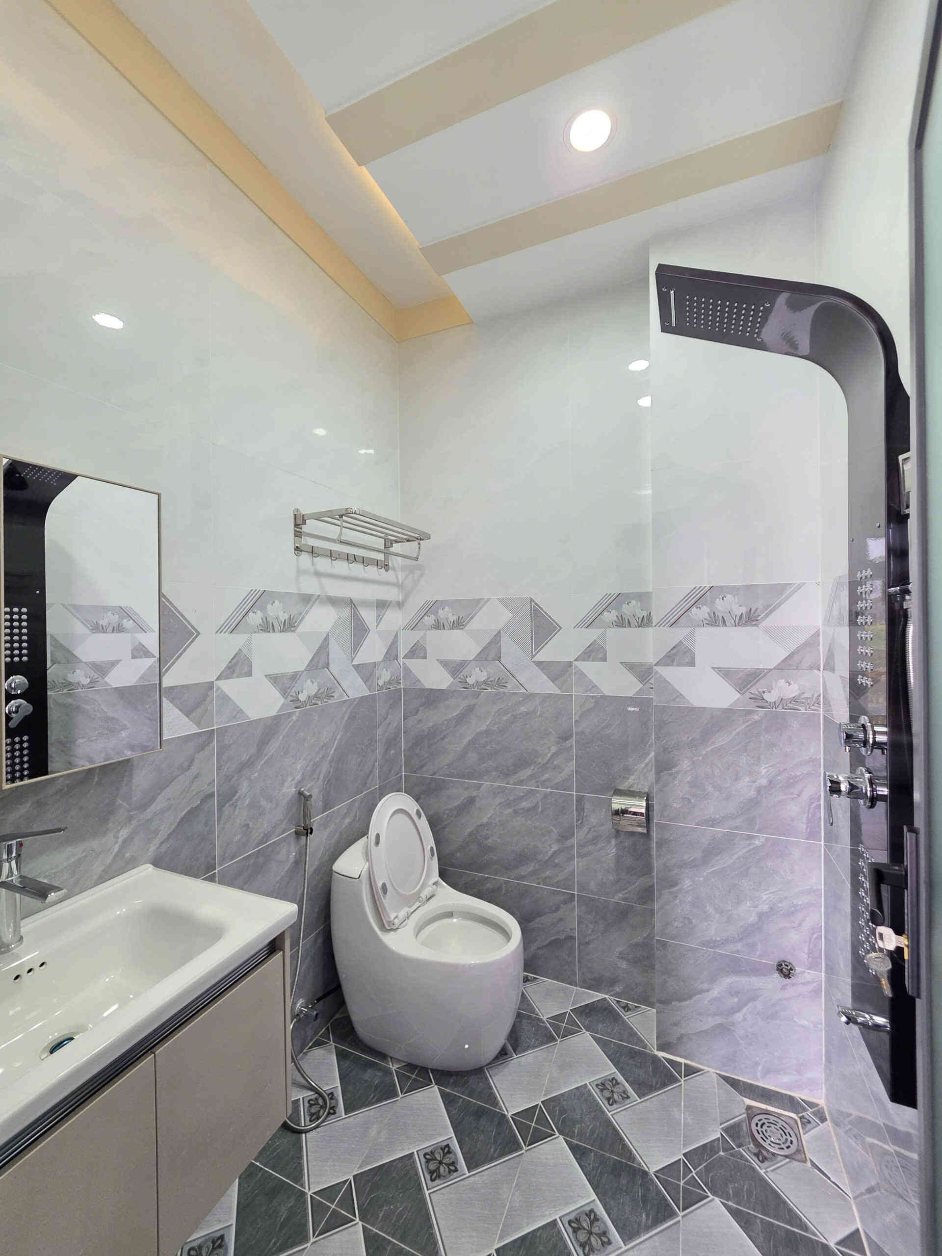 Bán nhà mới 1T3L 5×13.5m, đường N3 KDC Đông Hòa C gần trường cấp 1, full nội thất (Hoàn công)