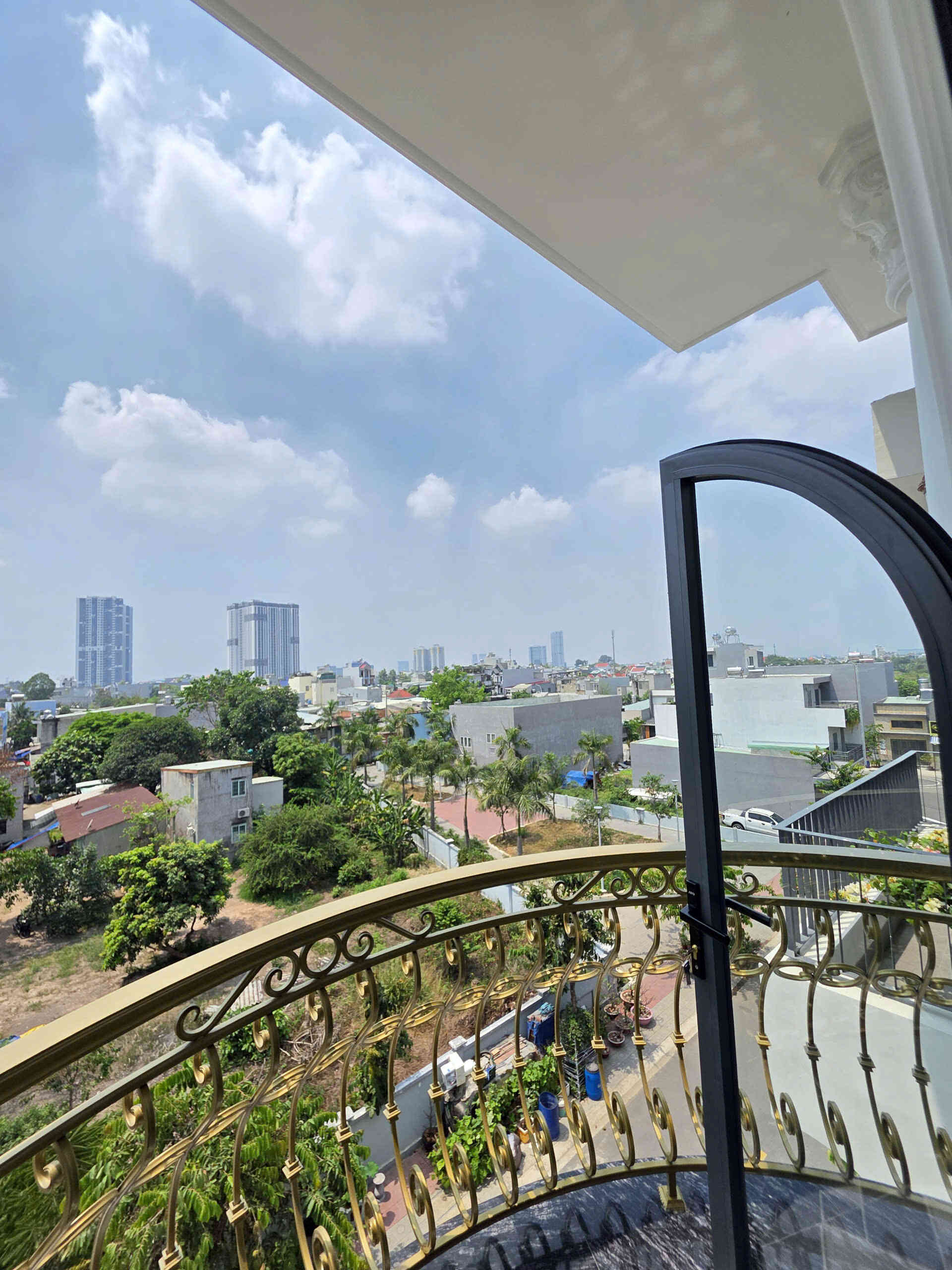 Bán nhà mới 1T3L 5×13.5m, đường N3 KDC Đông Hòa C gần trường cấp 1, full nội thất (Hoàn công)