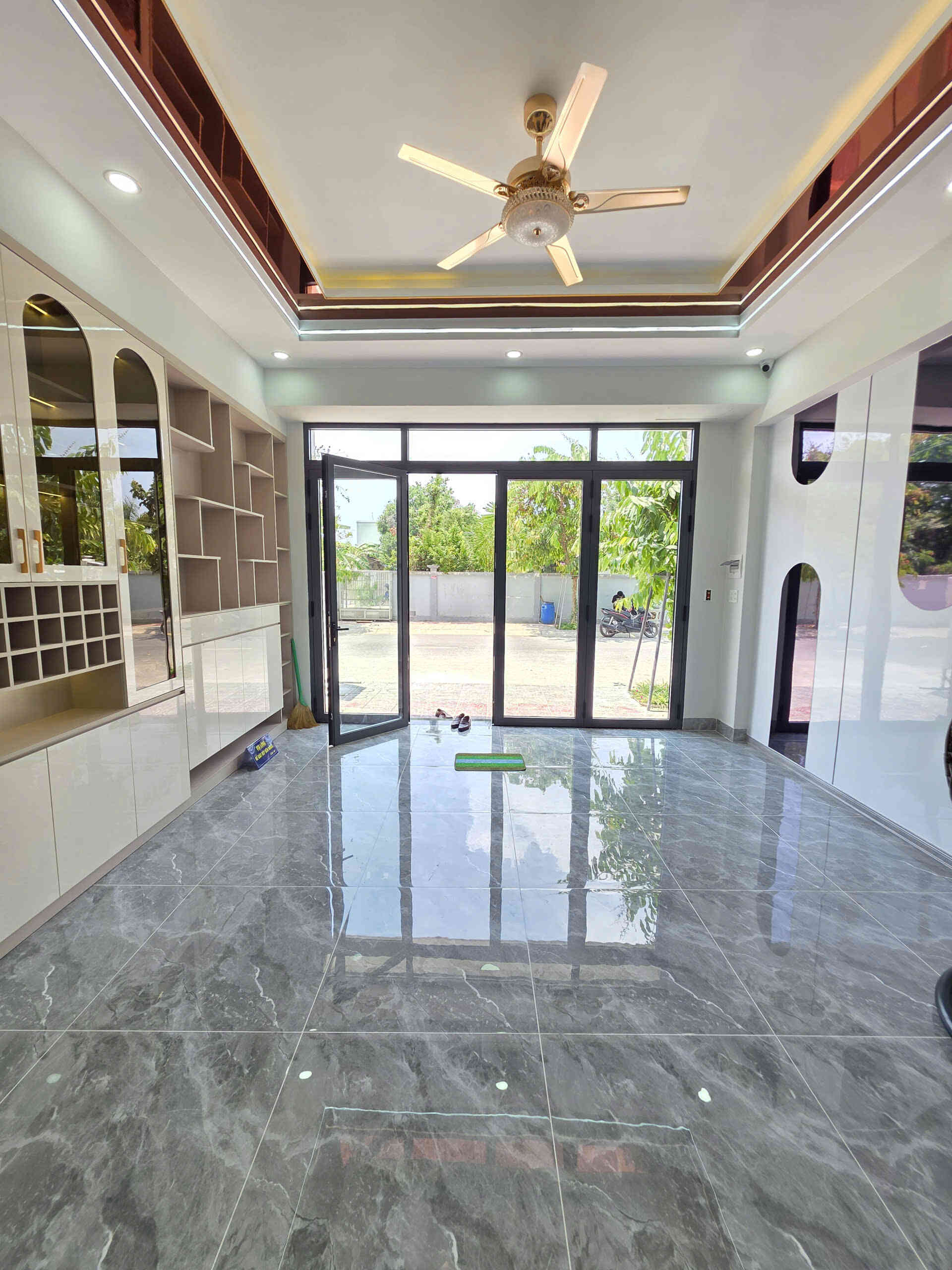 Bán nhà mới 1T3L 5×13.5m, đường N3 KDC Đông Hòa C gần trường cấp 1, full nội thất (Hoàn công)