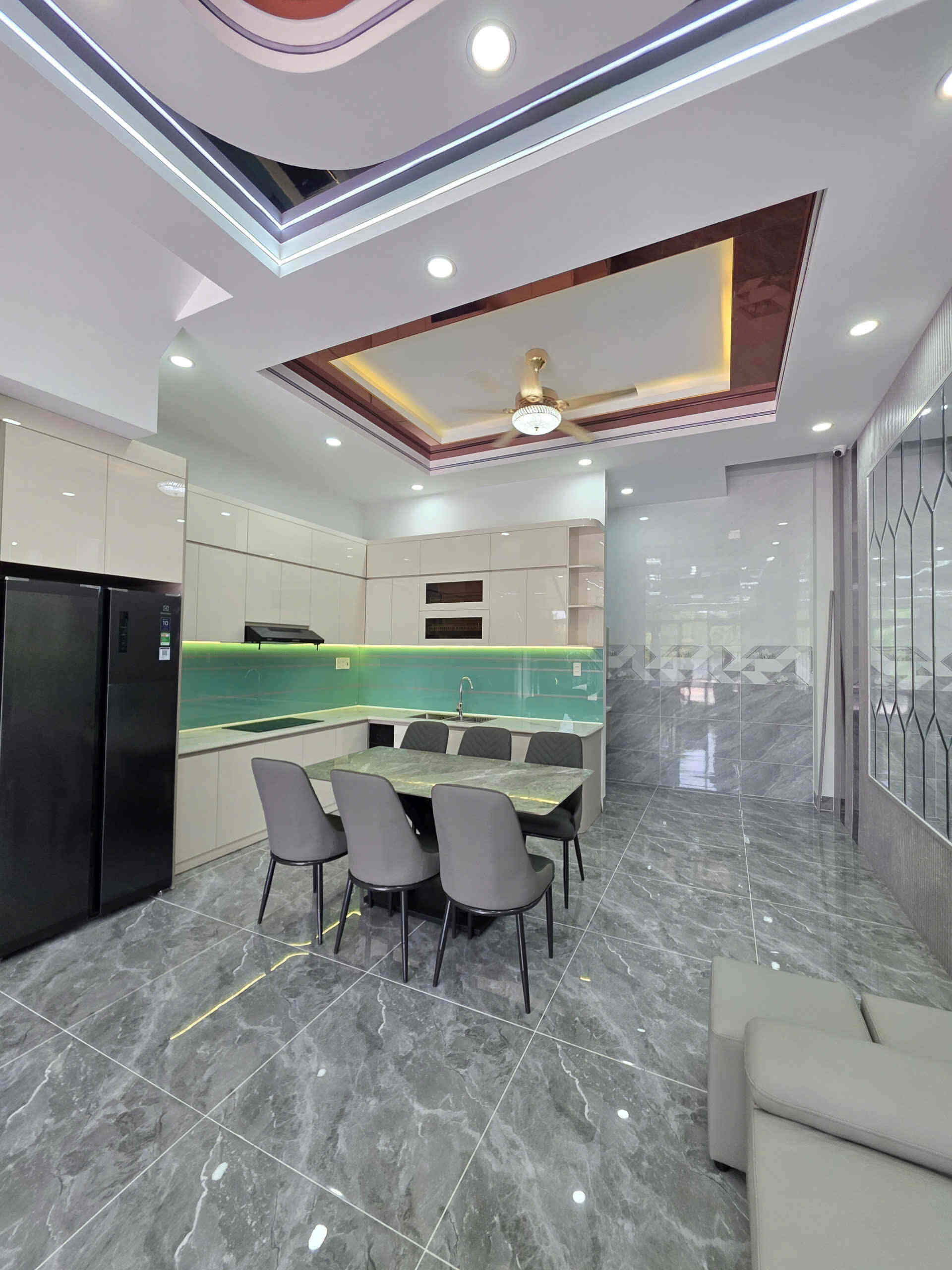 Bán nhà mới 1T3L 5×13.5m, đường N3 KDC Đông Hòa C gần trường cấp 1, full nội thất (Hoàn công)