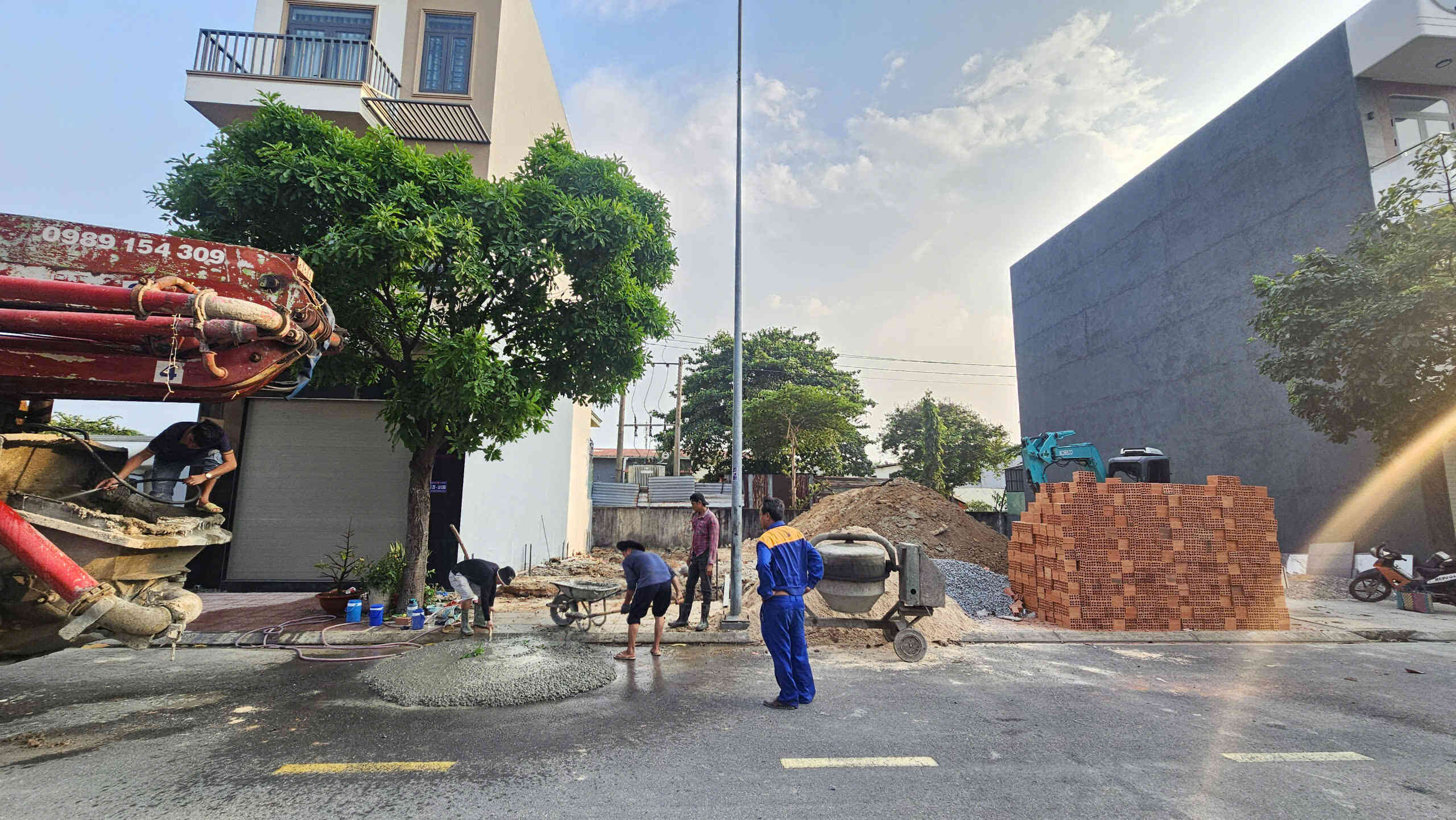 Bán nhà mới (đang xây) 1T2L 4.5x15m, đường N1 KDC Lê Phong An Phú 1 p.An Phú, full nội thất