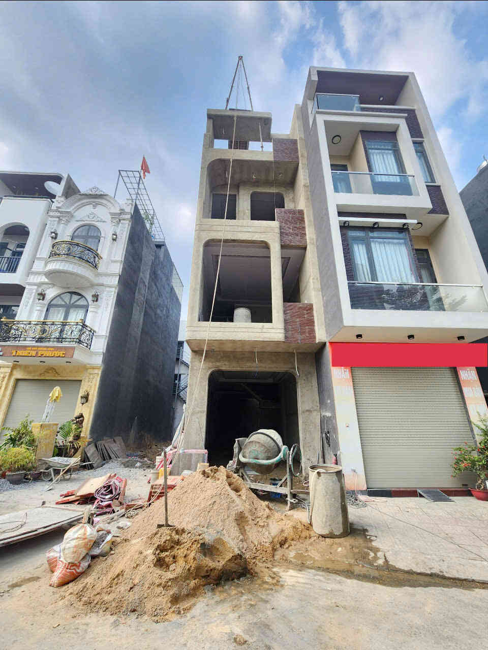 Bán nhà mới (đang xây) 1T2L 4x16m, đường N1 KDC Lộc Phát p. Thuận Giao