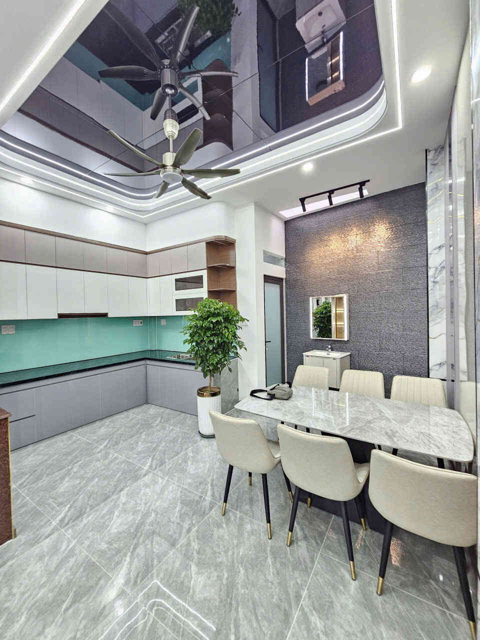 Bán nhà mới 1T2L 5×13.5m, đường D1 KDC Lê Phong 1 (trục chính, full nội thất, không vướng)