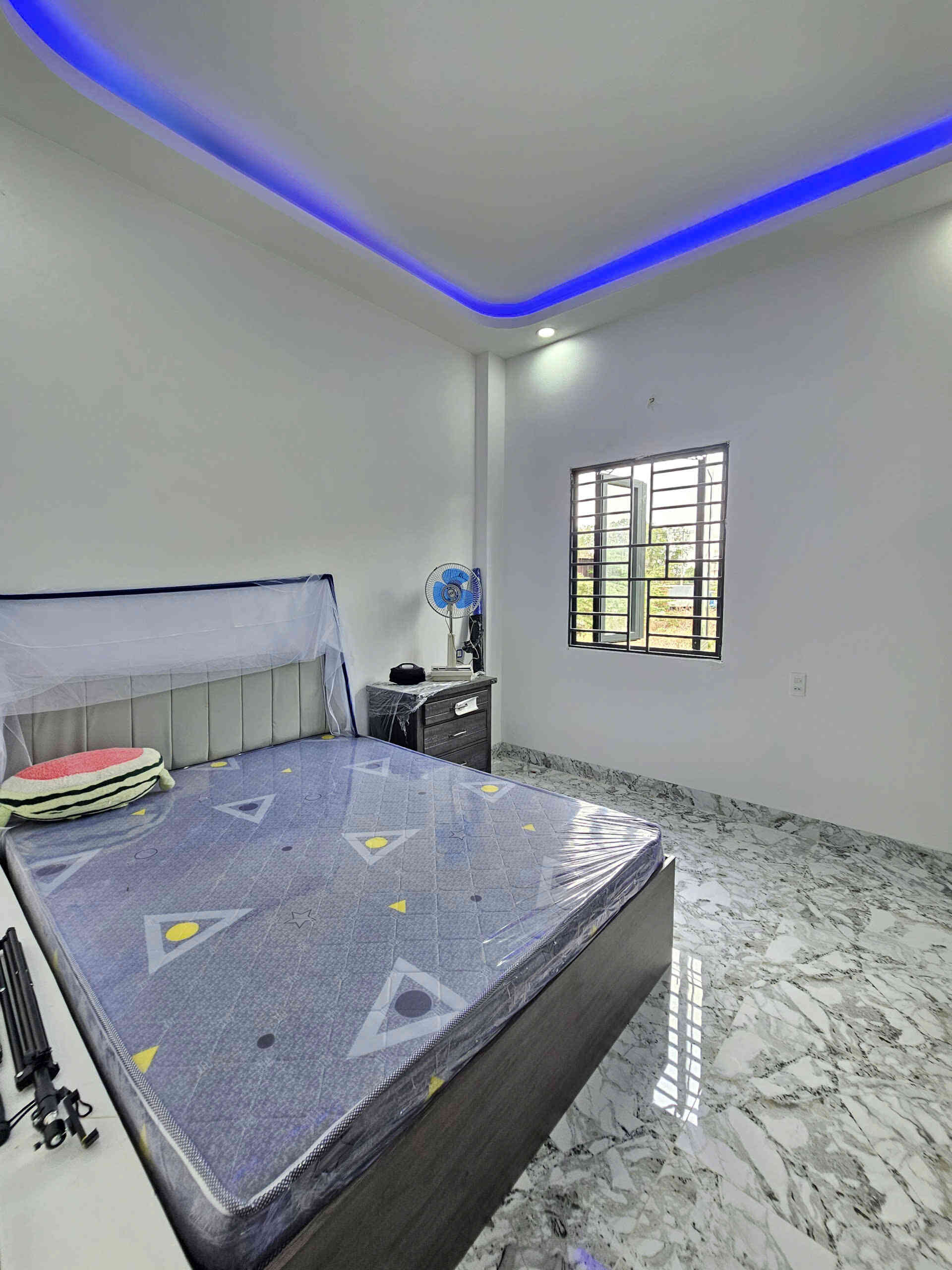 Bán nhà mới 1T2L 5×17.6m, đường số 7 KDC Đại Ngàn gần chợ 185, full nội thất