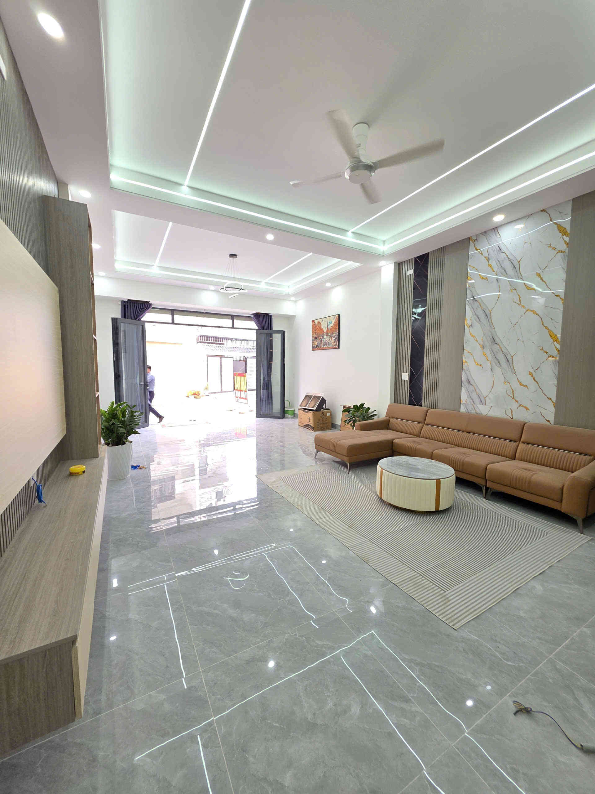 Bán nhà mới 1T2L 5.3x16m hoàn công, hẻm Hoàng Minh Chánh p. Biên Hòa, full nội thất